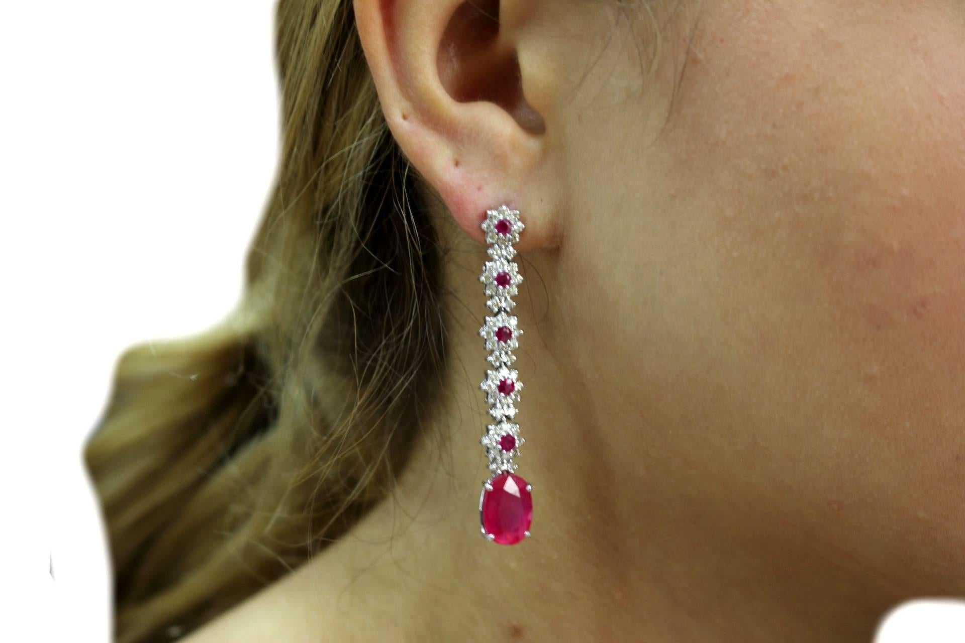 1.64 ct Diamonds, 10.78 ct Ruby White Gold Clip-on/ Drop Earrings In Good Condition In Marcianise, Marcianise (CE)