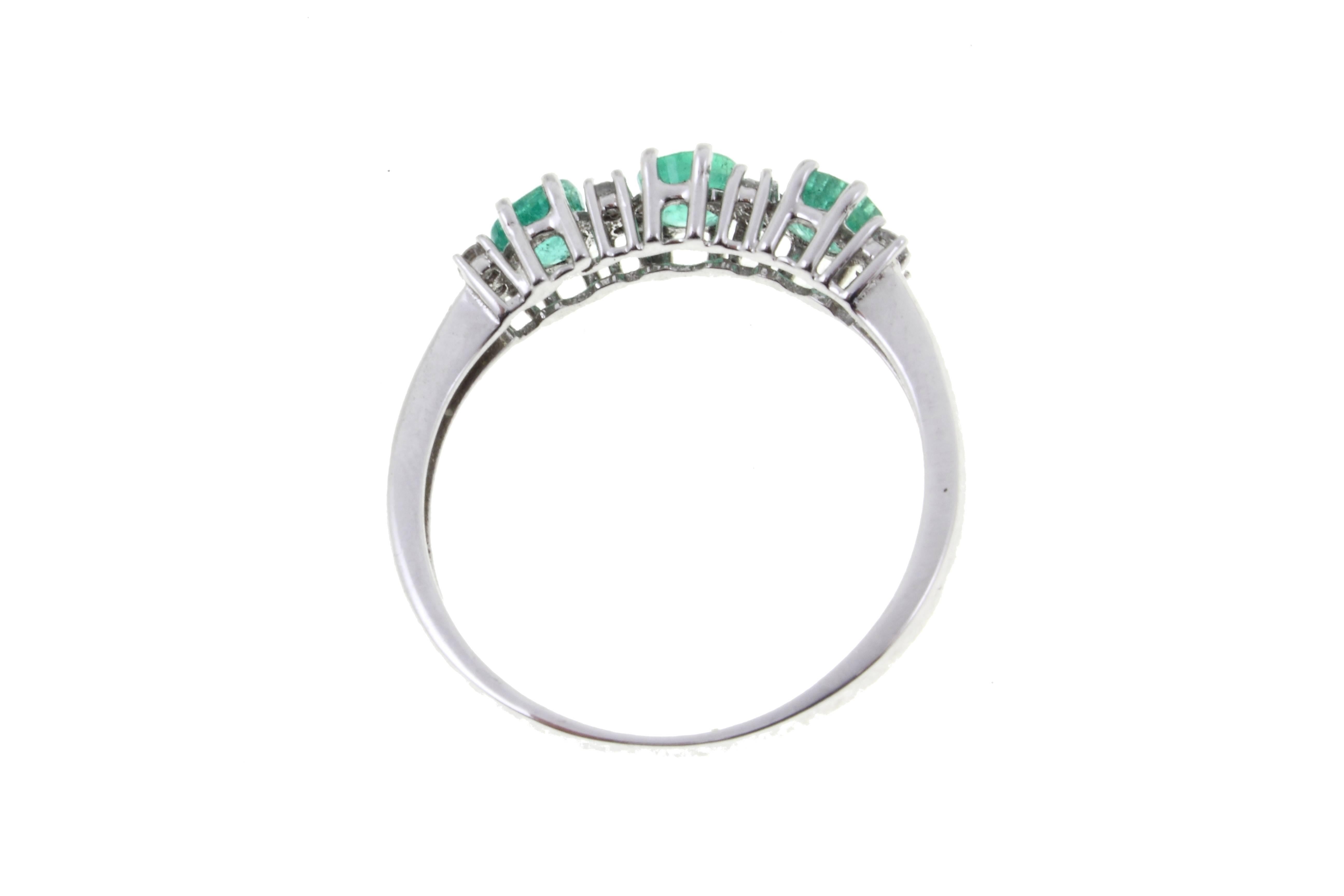 Retro Luise Gold Diamond Emerald Ring