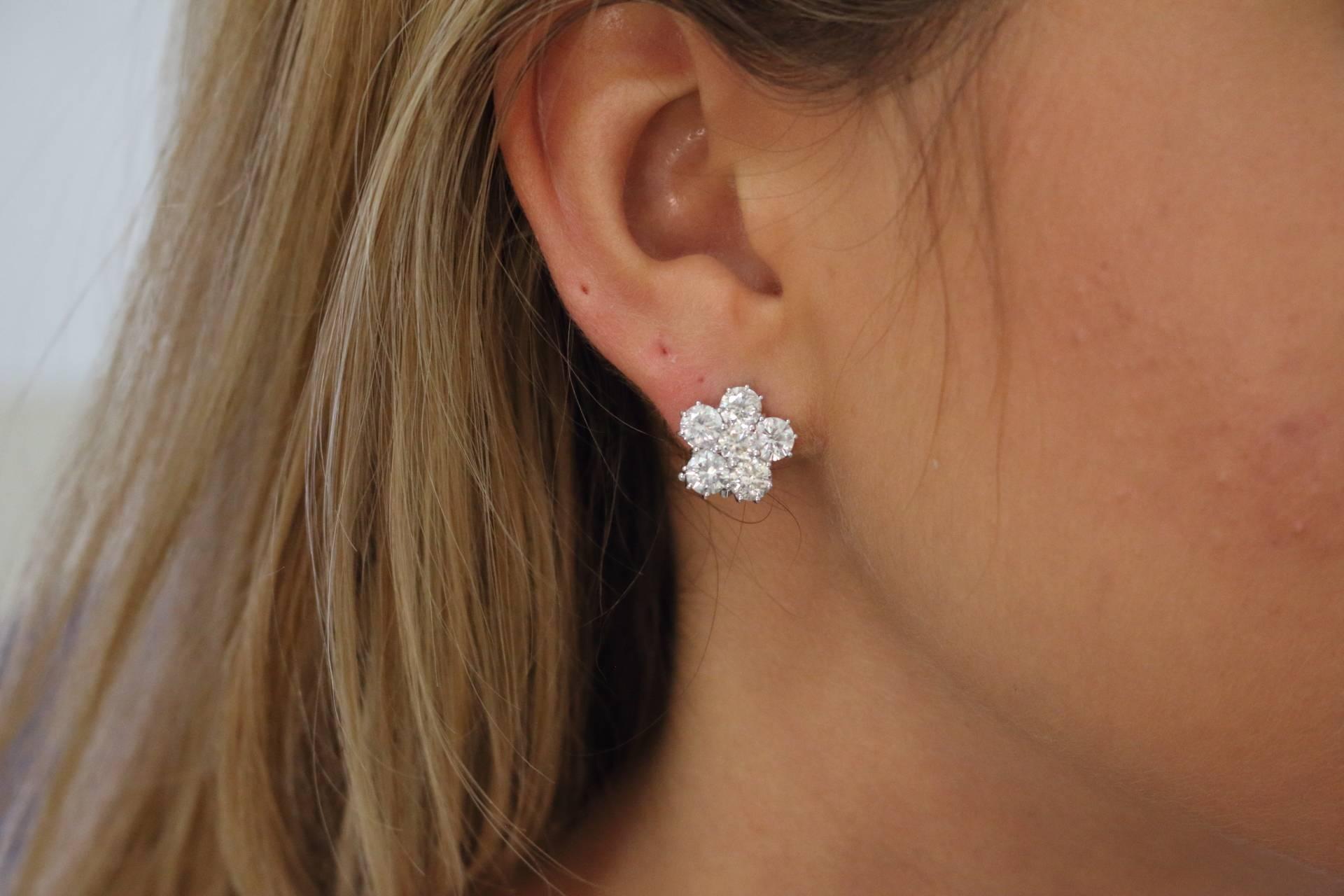 Retro White Diamonds Flowers White Gold Stud Earrings