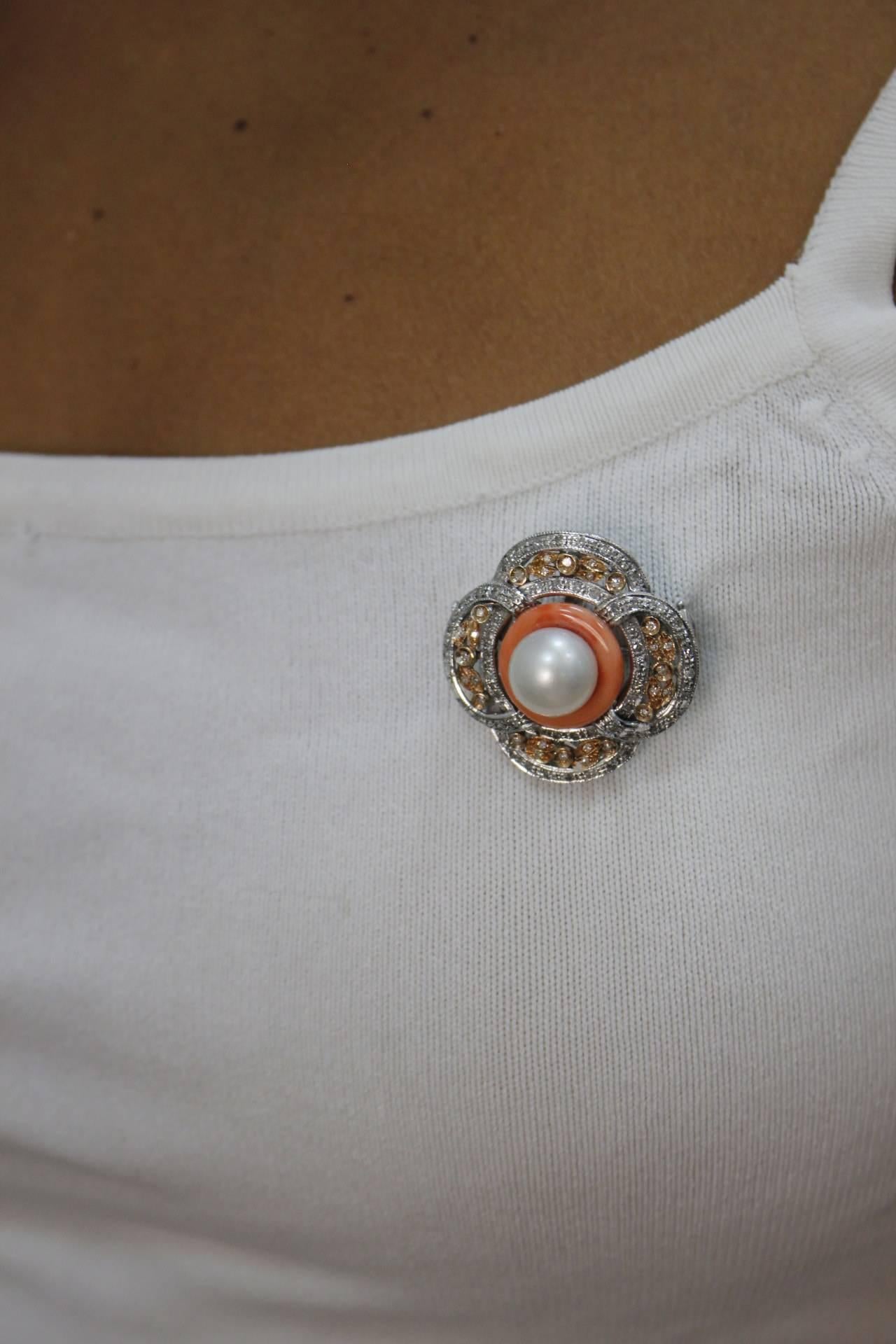 Diamonds, Australian Pearl,  Coral Ring, White Gold Brooch/Pendant Necklac In Good Condition For Sale In Marcianise, Marcianise (CE)