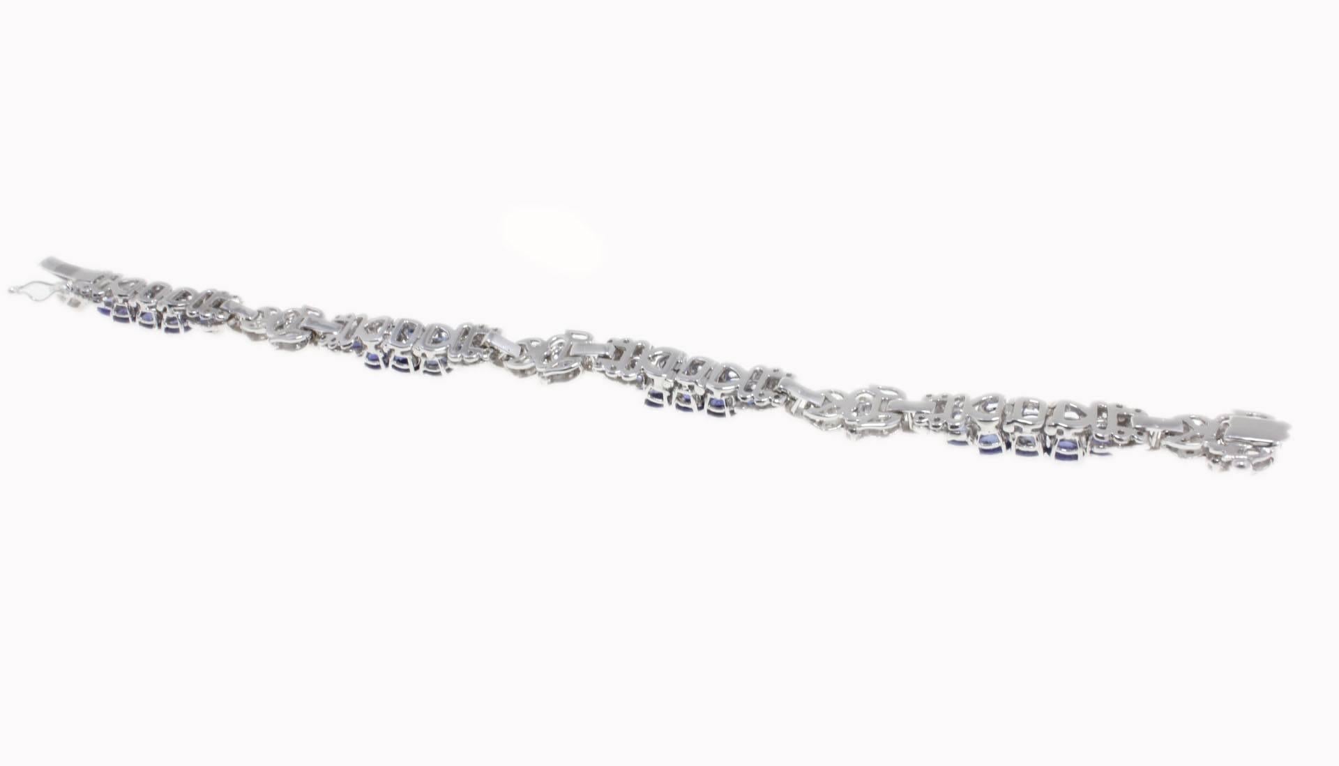 kt 1, 57 Diamonds and kt 16, 80 Blue Sapphires Link Bracelet In Good Condition In Marcianise, Marcianise (CE)
