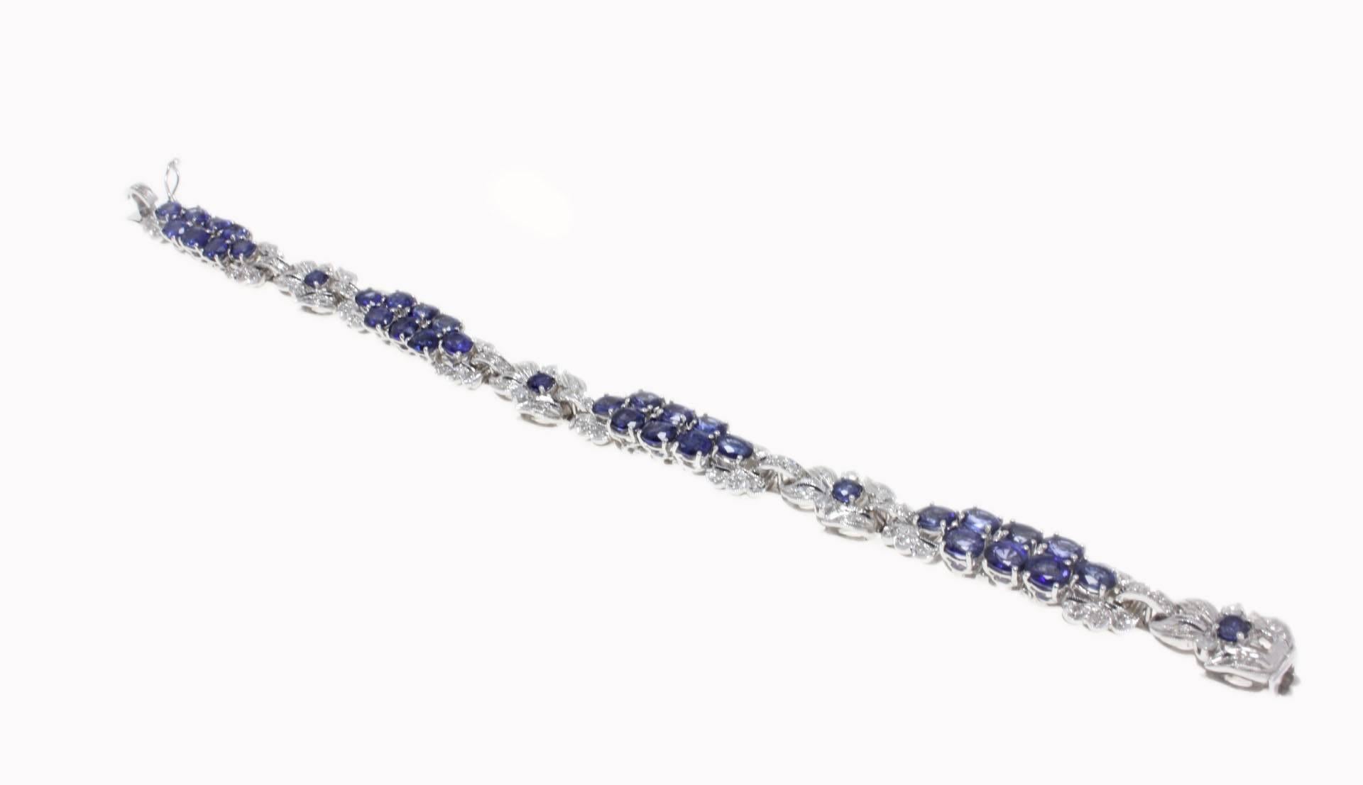 Women's or Men's kt 1, 57 Diamonds and kt 16, 80 Blue Sapphires Link Bracelet