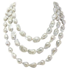 Vintage Baroque Pearls Long Necklace