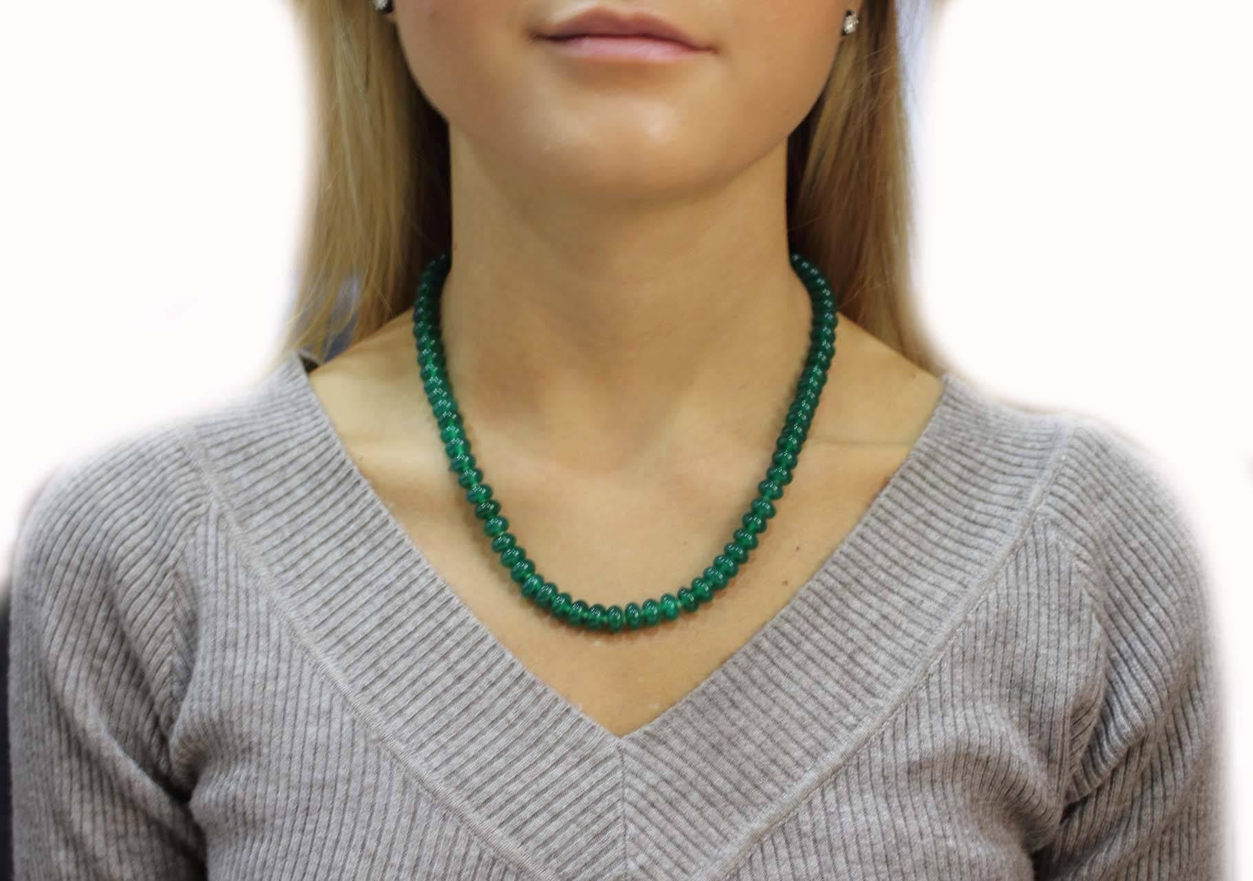 Retro 42.80 g  Natural Green Agate and Silver Hook Clasp Beaded Necklace