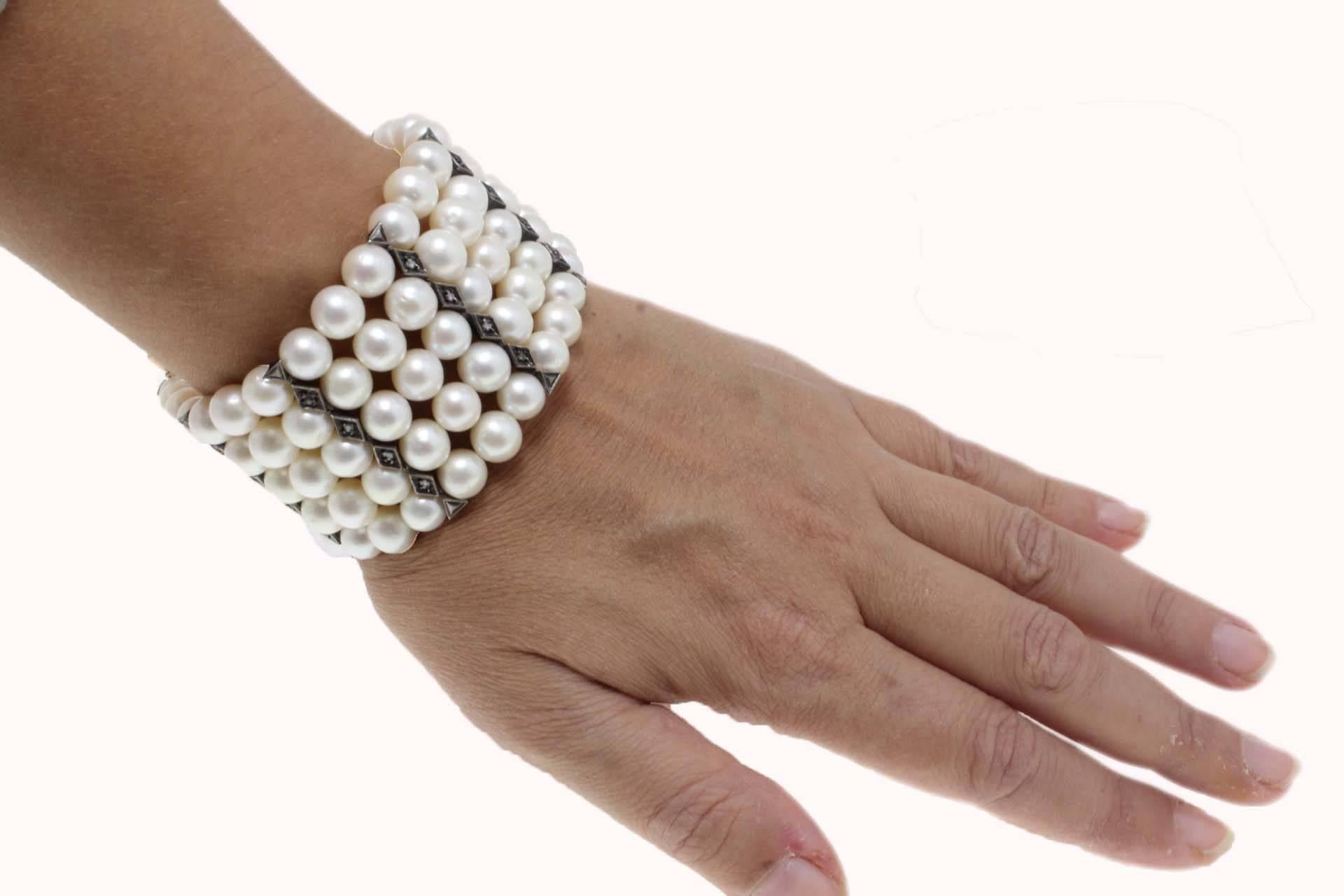 Women's 77.20 g White Pearls, 0.30 ct Diamonds Rose Gold and Silver Beaded Bracelet For Sale