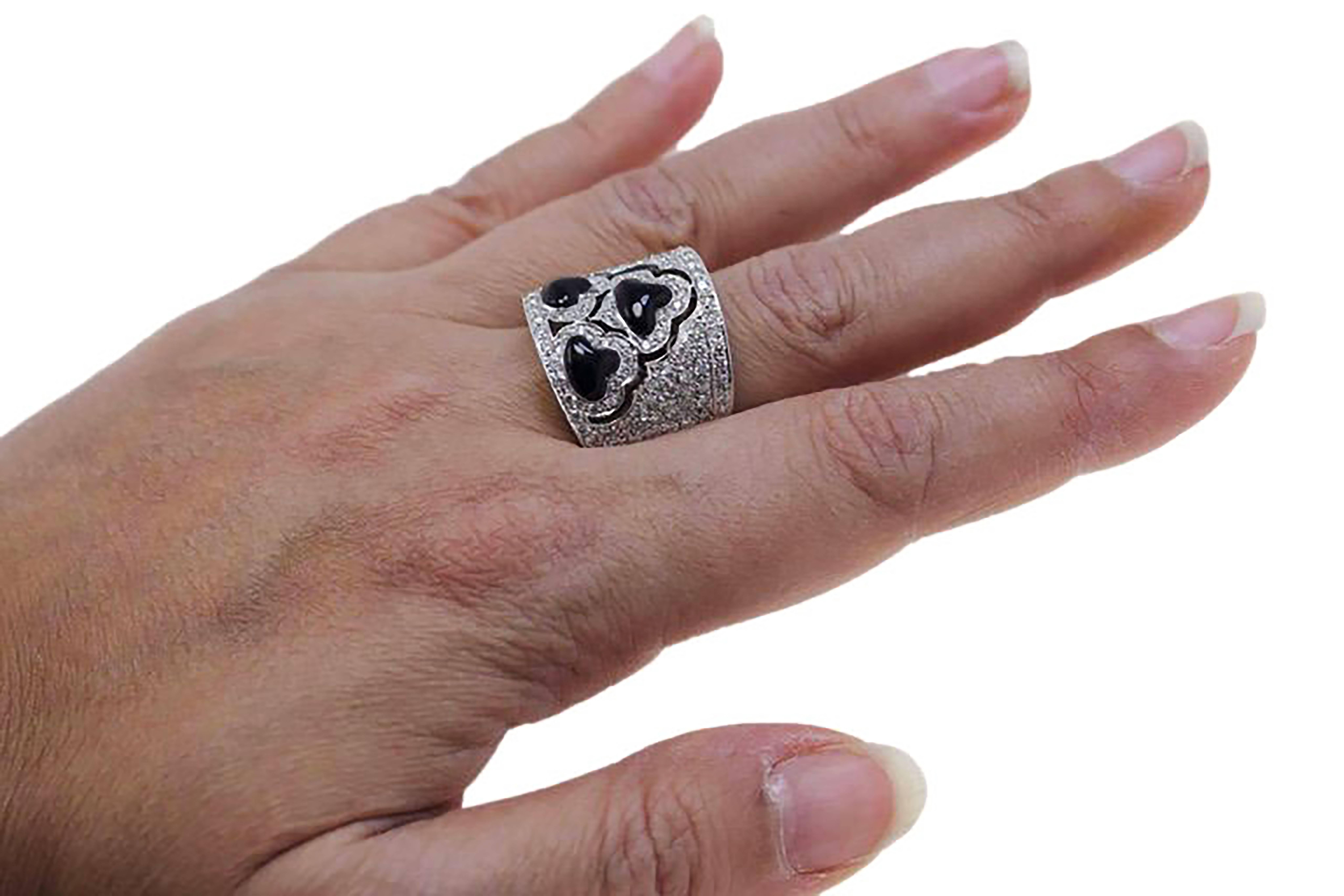 Contemporary Weißgold Diamanten und Onyx Band Ring (Gemischter Schliff) im Angebot