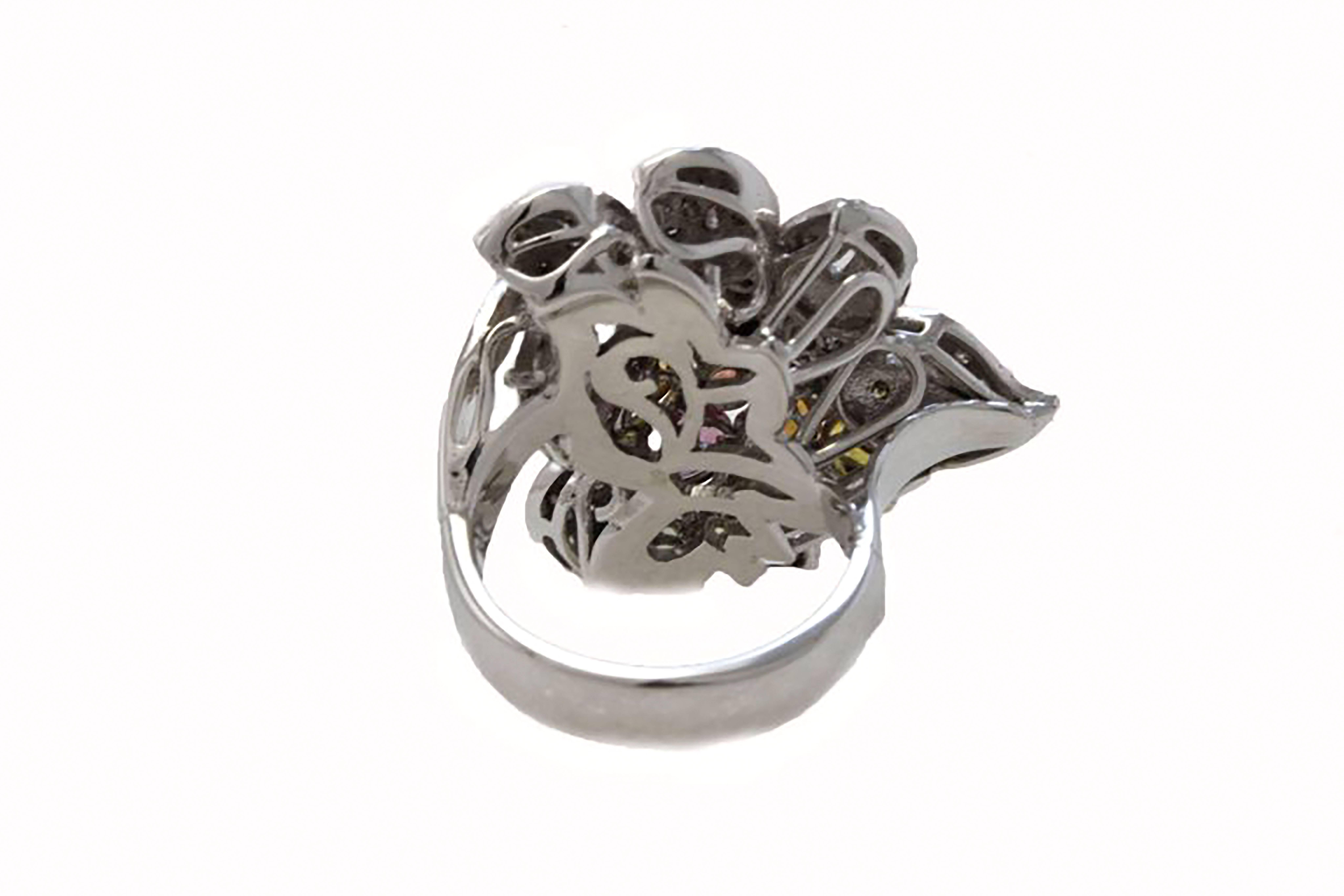 Retro Rose and white gold Diamonds and Sapphires Cluster flower  Ring For Sale