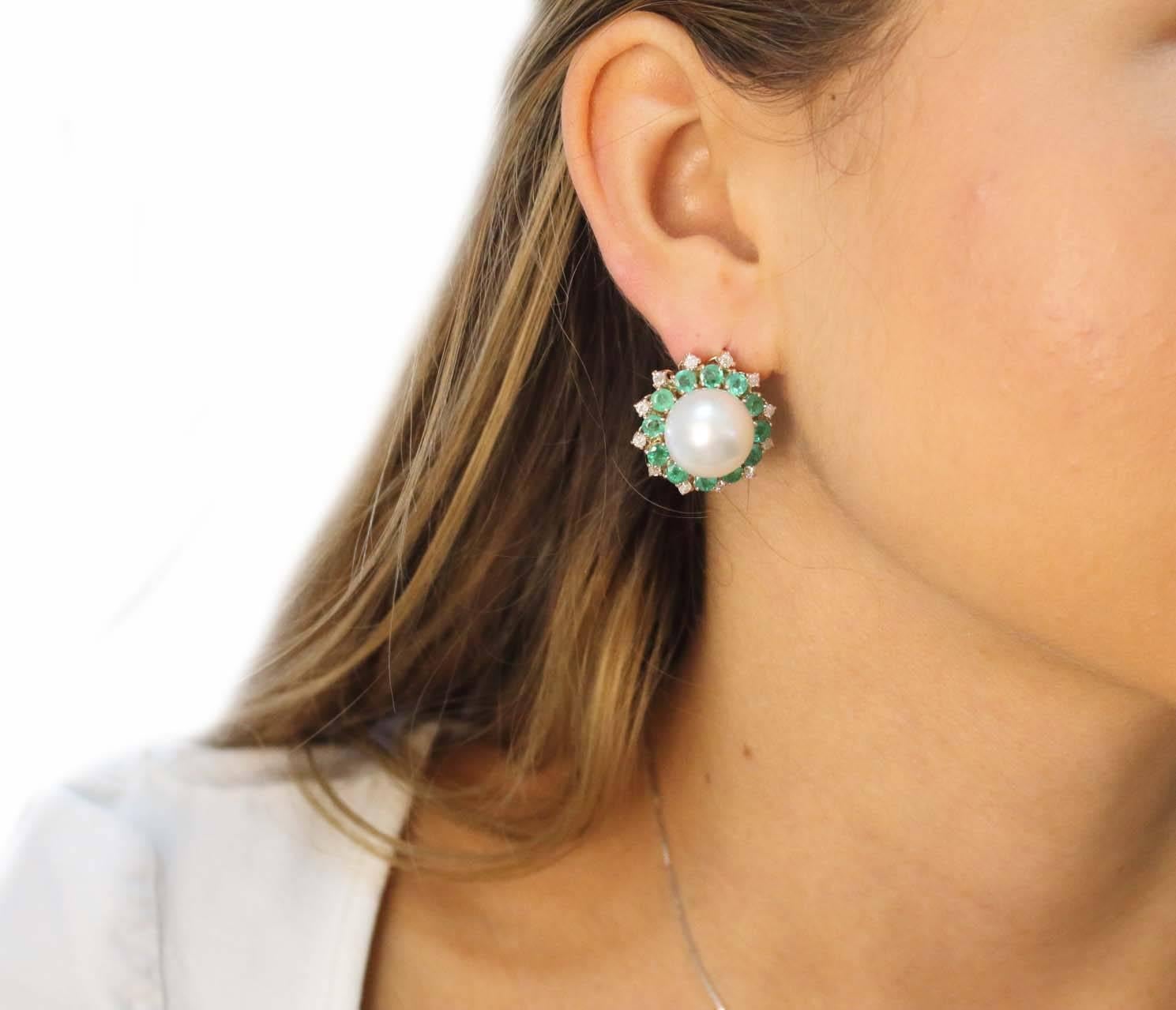  Emerald South Sea Australian Pearl Diamond Earrings In Good Condition In Marcianise, Marcianise (CE)