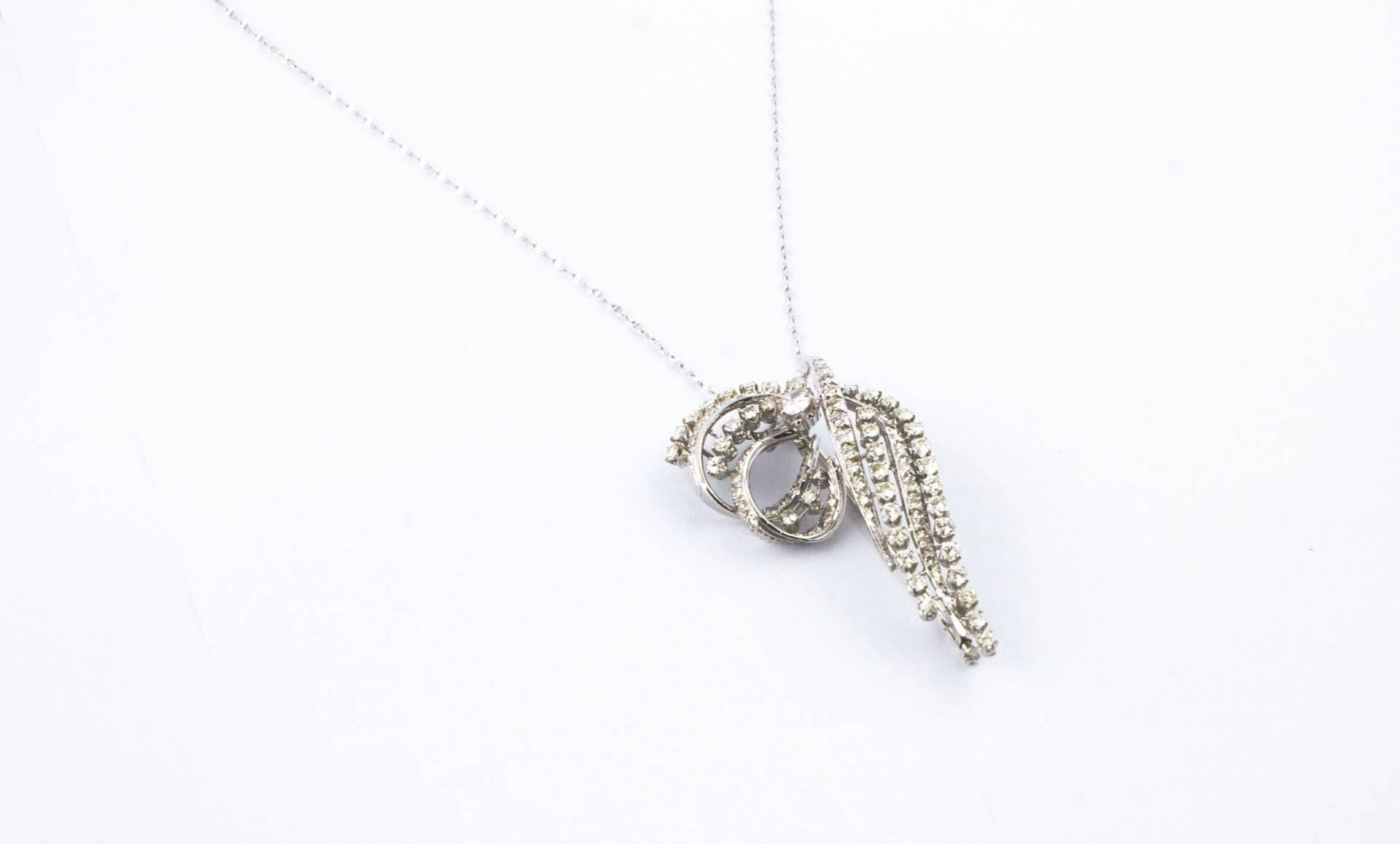 Sparkling Pendant Necklace/Brooch with Carat 2.50 Diamonds In Good Condition In Marcianise, Marcianise (CE)