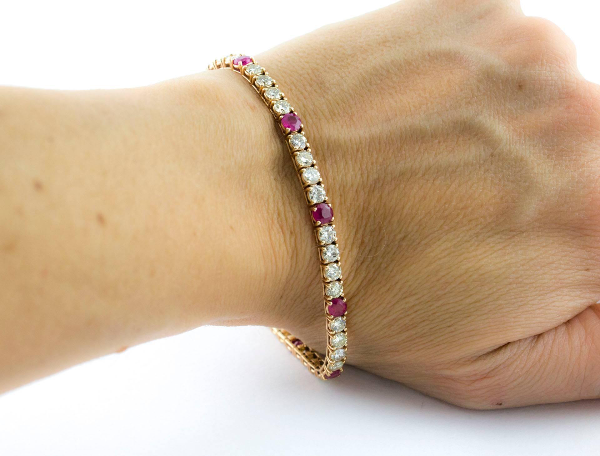 Diamond Ruby Rose Gold Tennis Bracelet In Good Condition In Marcianise, Marcianise (CE)