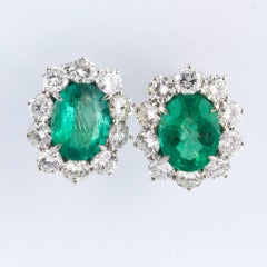 Diamonds Emeralds White Gold Clip-on Earrings