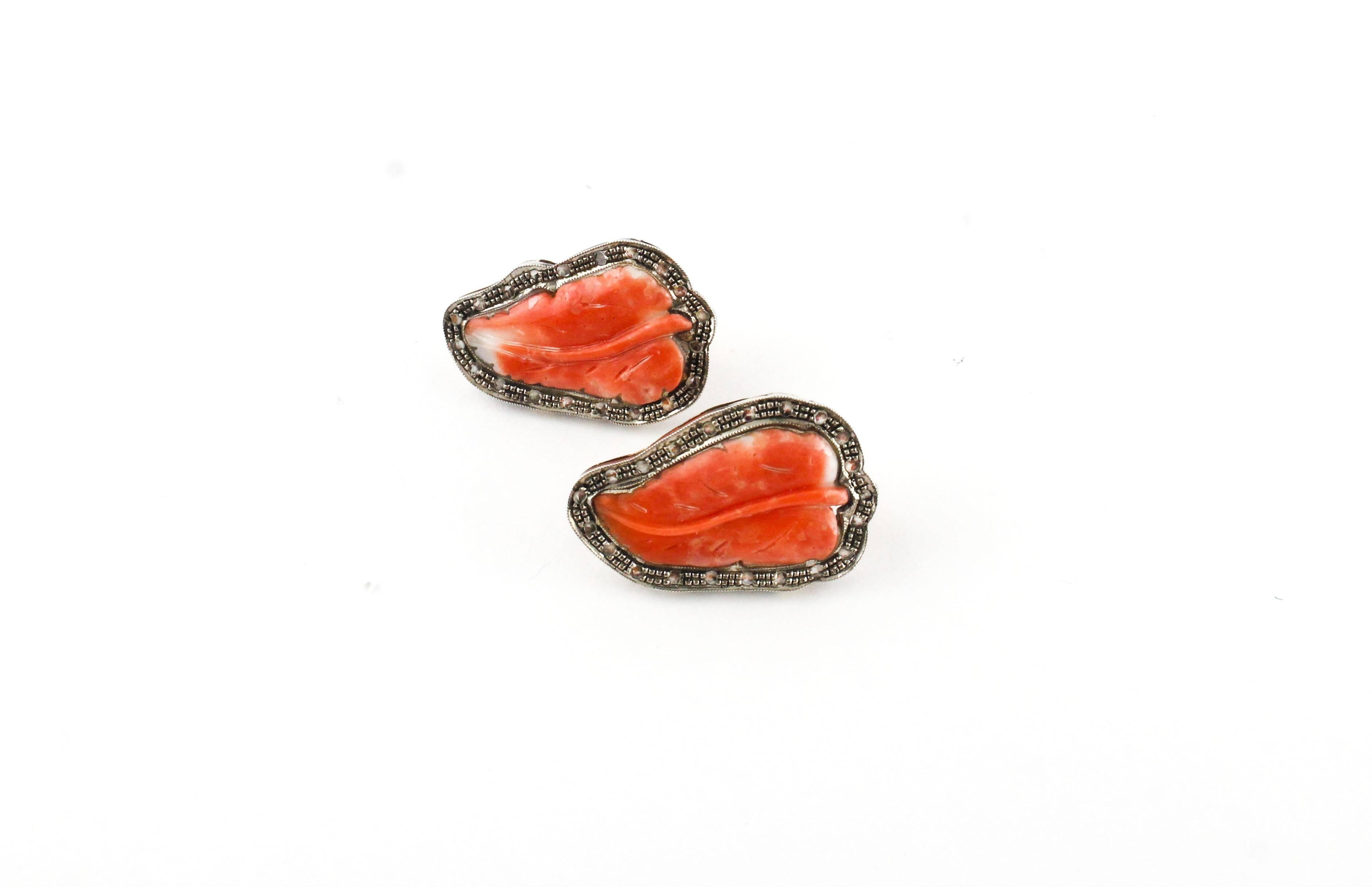 Engraved Red Coral Leaves, Diamonds, Rose Gold and Silver Clip-on Earrings  In Good Condition In Marcianise, Marcianise (CE)