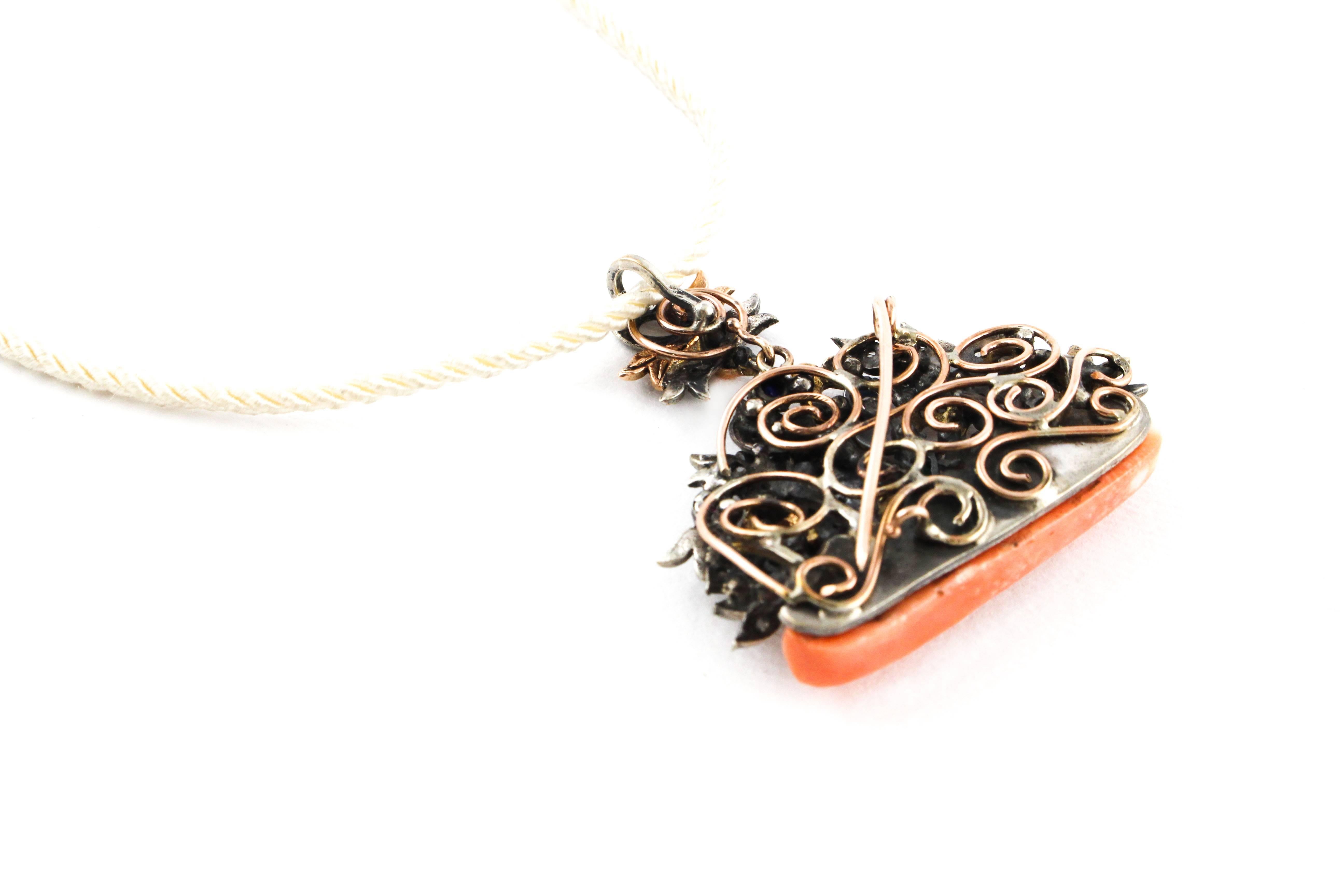 Broche/Colgante Coral Naranja, Diamante, Rubí, Esmeralda, Zafiro, Oro Rosa/Plata Retro en venta