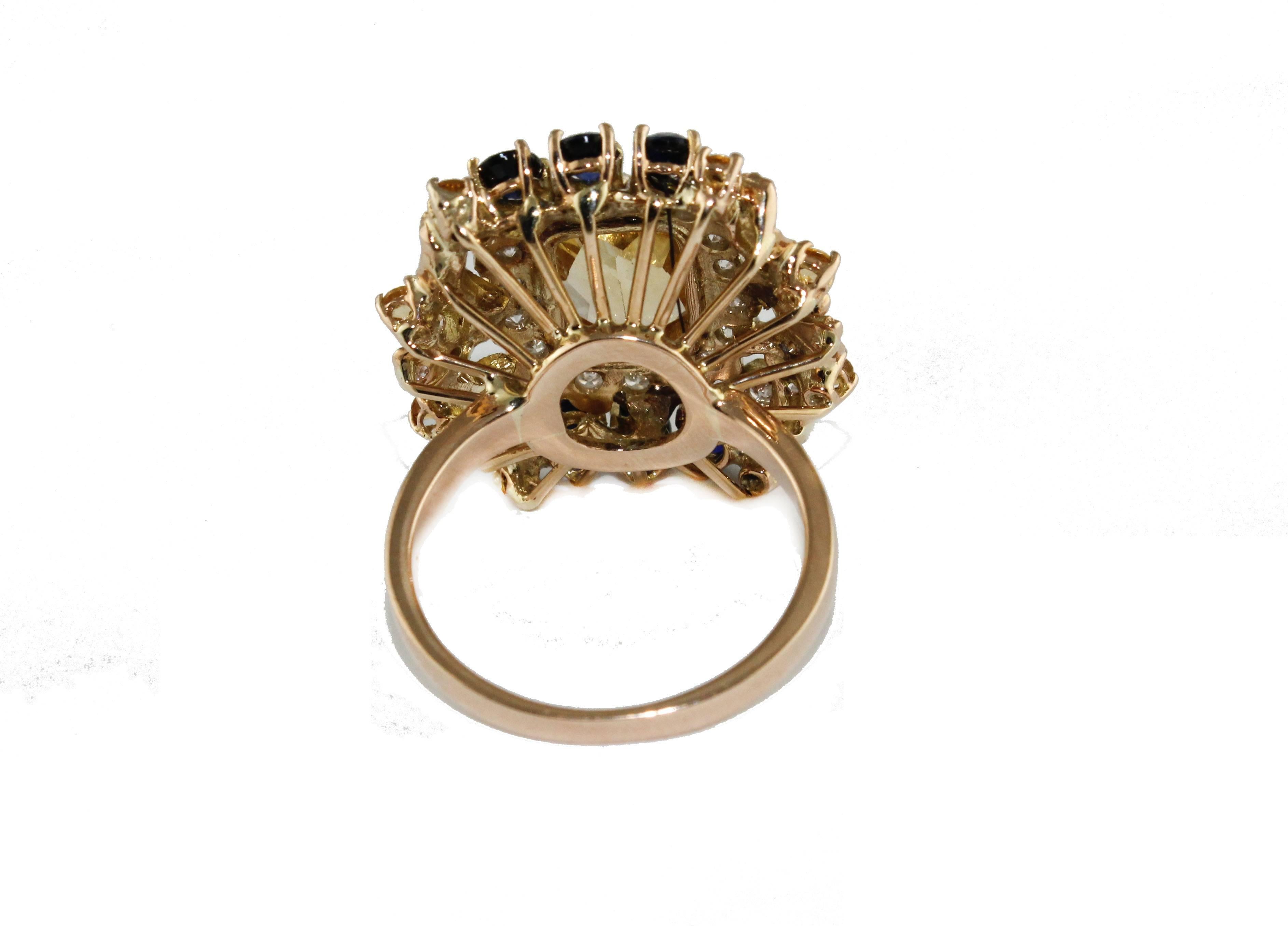 Taille mixte  Diamants, saphirs, topaze, tsavorite  Bague couronne en or rose en vente