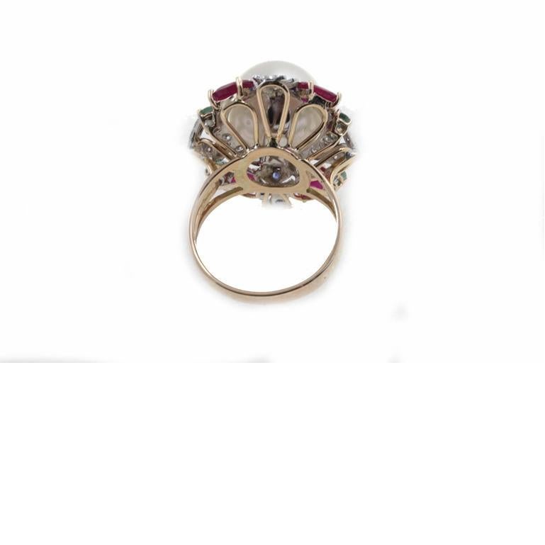 Anillo de oro con diamante, rubí, esmeralda y perla Retro en venta