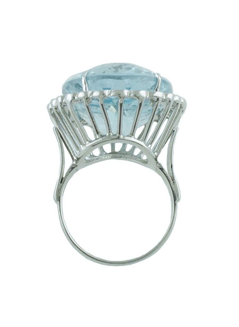 Brilliant Cut 7.70 Gr Light-Blue Topaz  Aquamarine color White Diamonds White Gold Ring