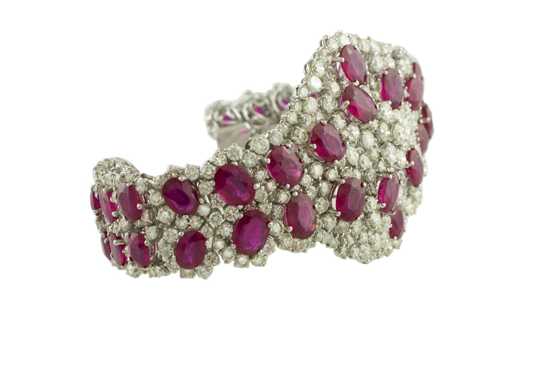 Retro 33.11 Carat of White Diamonds 47.43 Carat of Rubies White Gold Bracelet