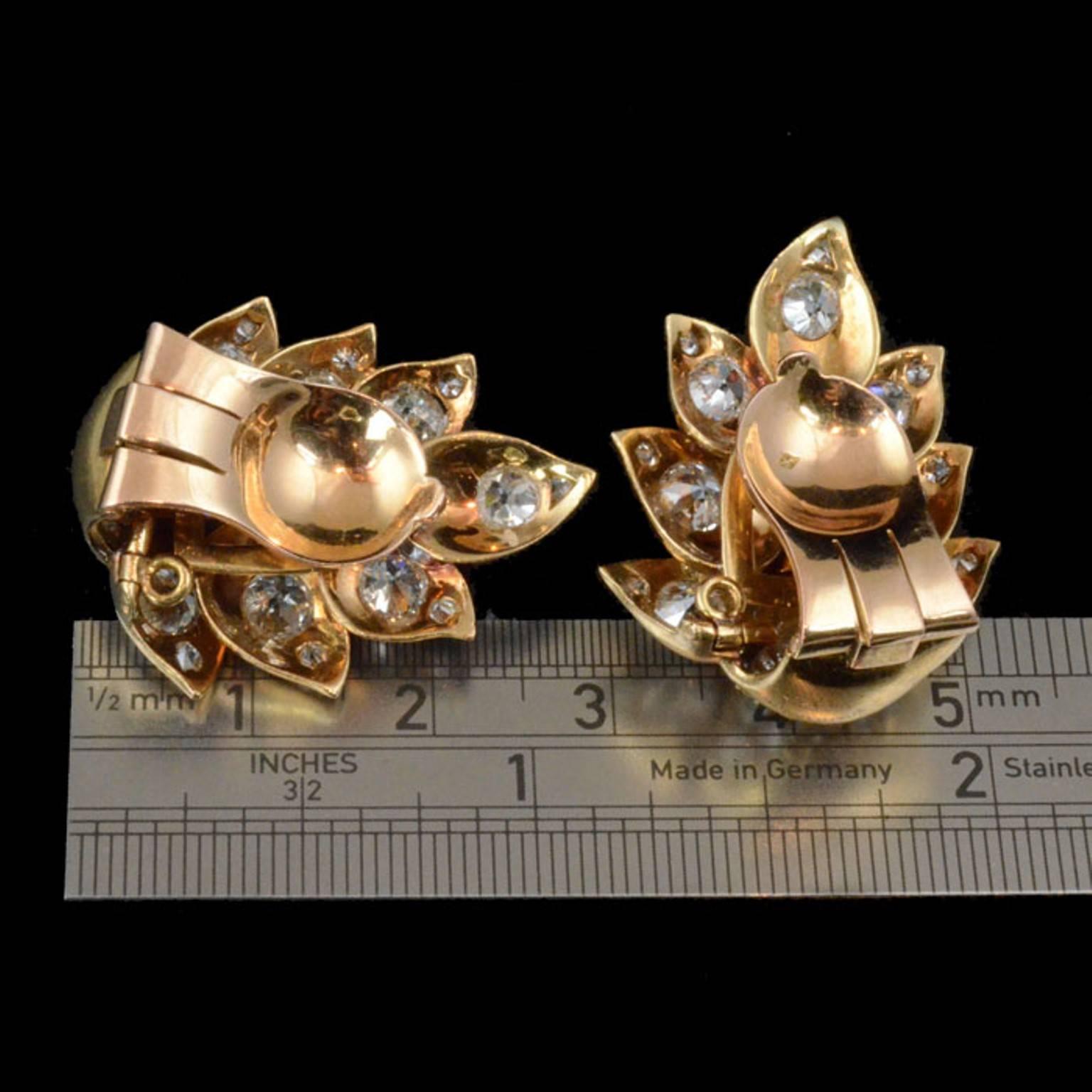 1940er Jahre Rene Boivin Diamant Gold Stilisierte Blatt Ohrclips im Zustand „Gut“ in London, GB