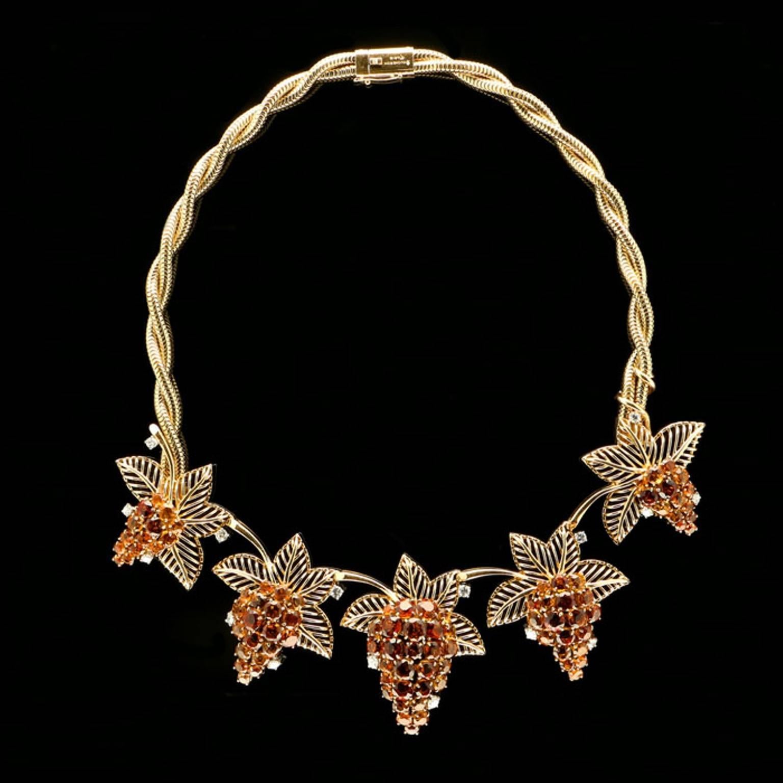  Boucheron Retro Citrine Diamond Fruiting Vine Gold Necklace  In Good Condition In London, GB