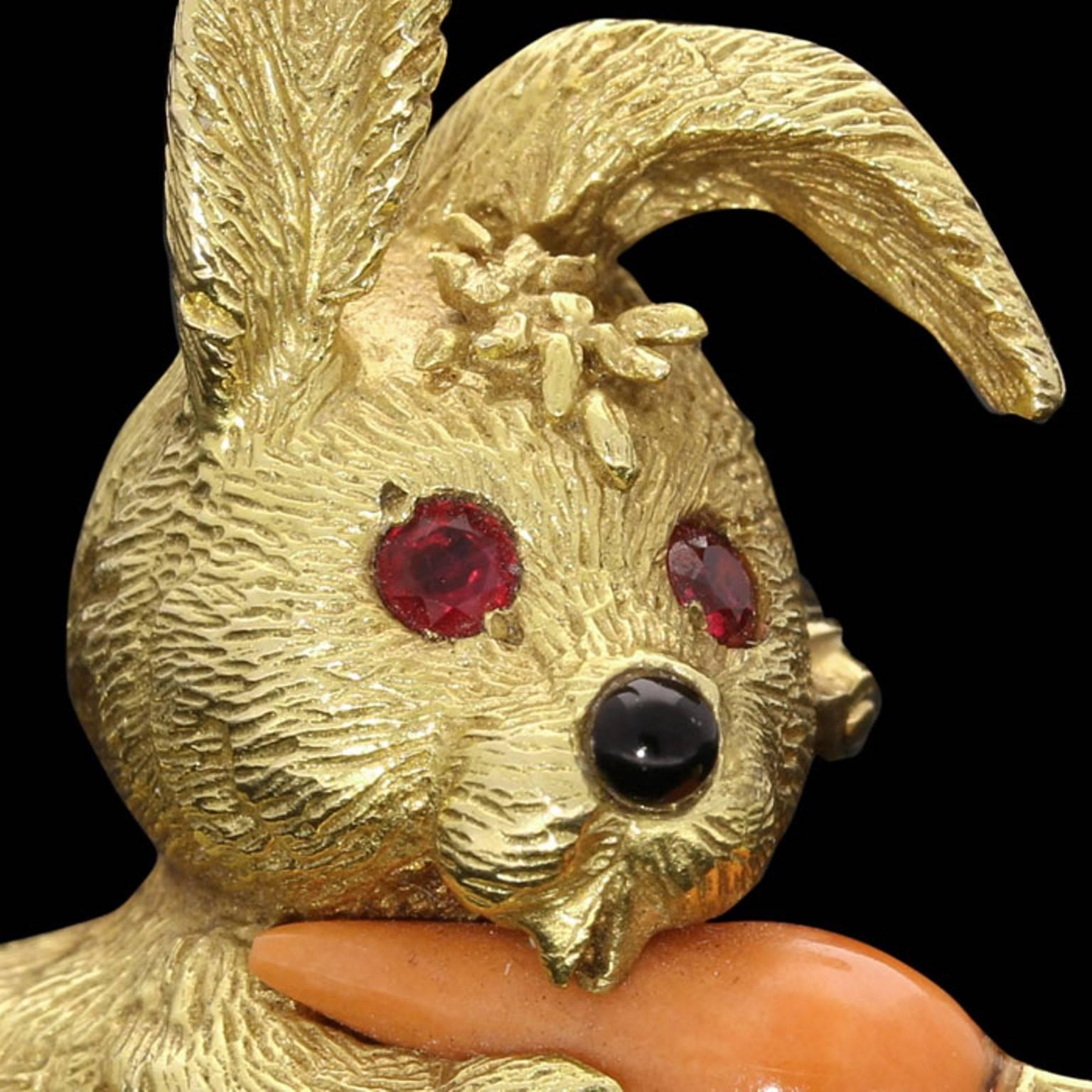 1960s Cartier Charming Coral Gold Rabbit Brooch  In Good Condition In London, GB