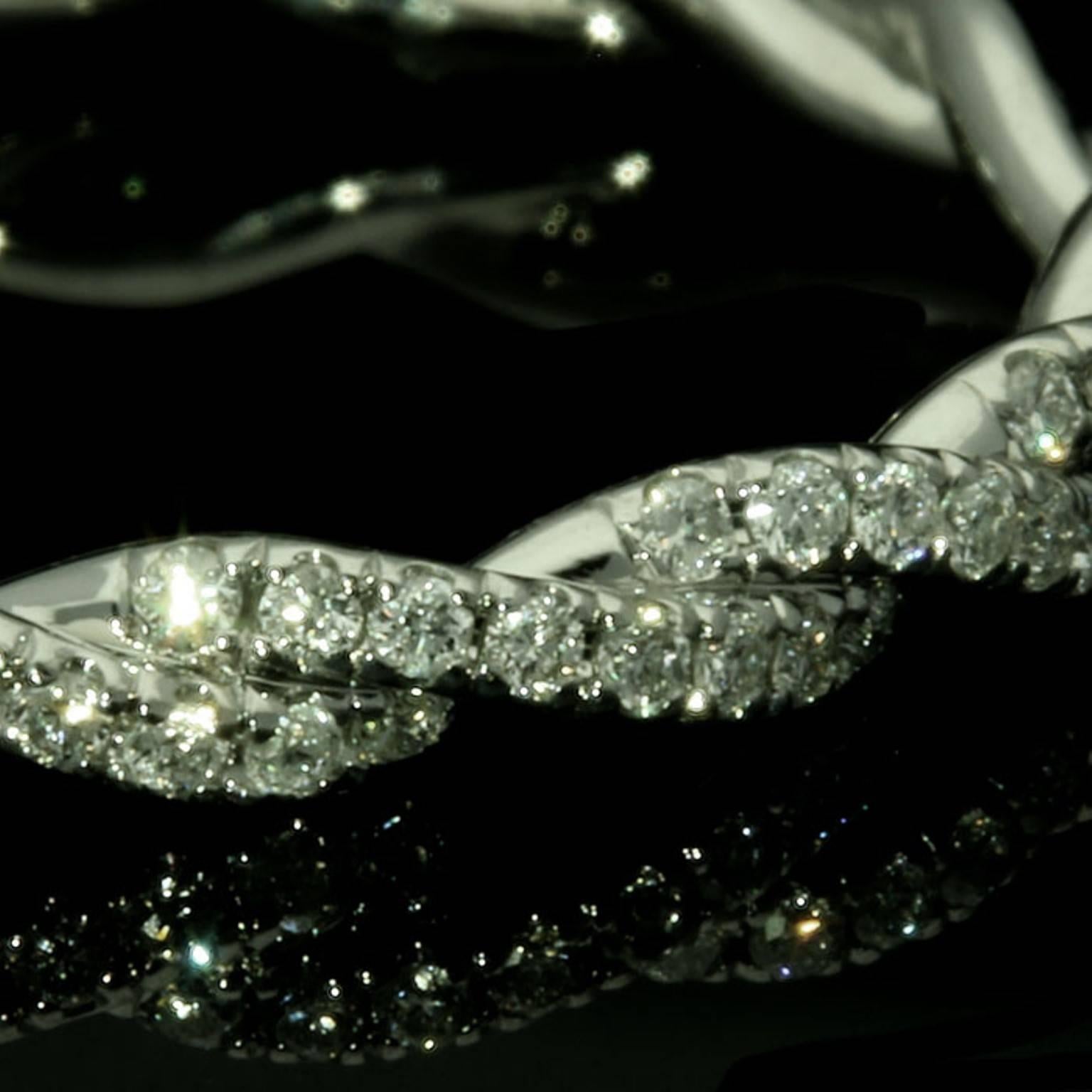 Hancocks Diamond-Set Platinum Twist Ring In New Condition In London, GB