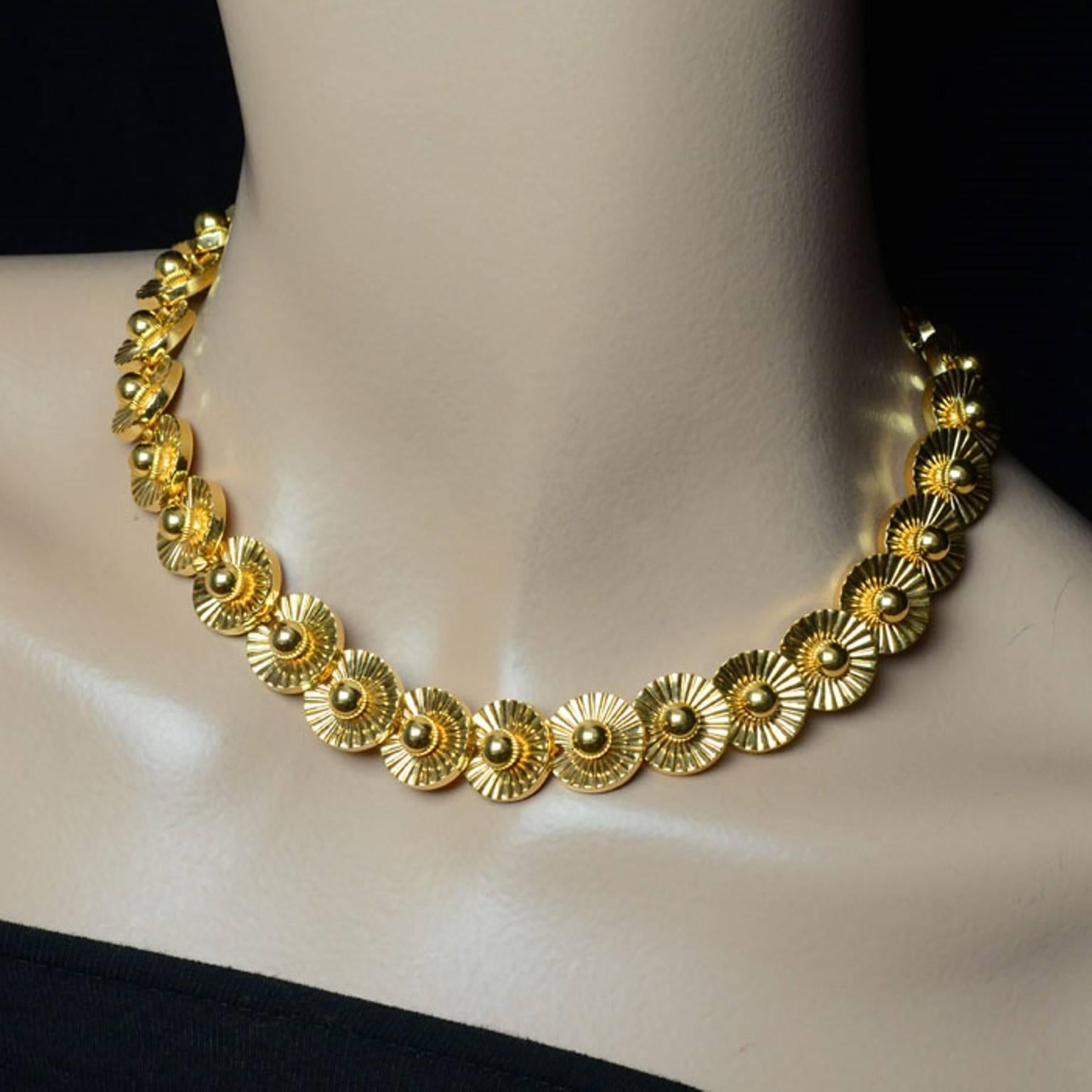 Women's or Men's 1959 Boucheron Gold Stylised Daisy Necklace