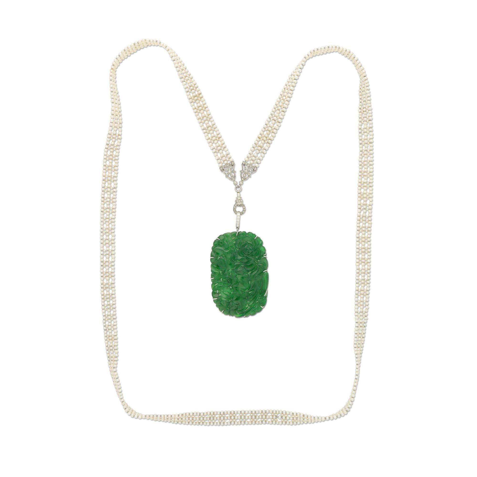 Quadrato Collana Art Déco in giadeite, perle naturali e diamanti Sautoir in vendita