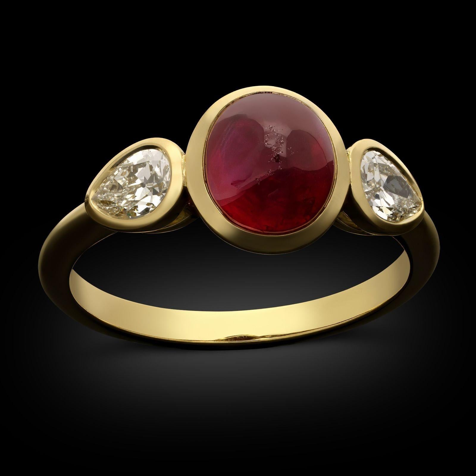 Taille cabochon Bague Hancocks en or jaune 18ct avec rubis de Birmanie et diamants de 2,70ct en vente