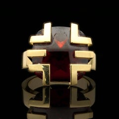 'Le Baiser du Dragon' Cartier 18 Carat Yellow Gold and Garnet Statement Ring