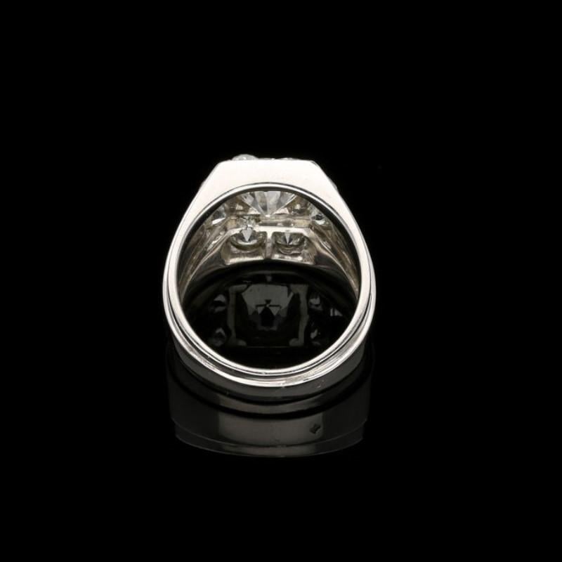 René Boivin Art Deco Geometric Platinum and Diamond Chevalière Ring In Good Condition In London, GB