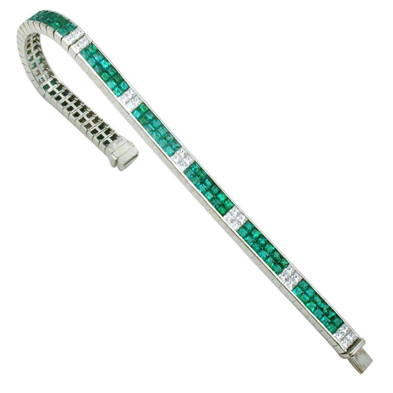 Diamond Emerald Platinum Line Bracelet