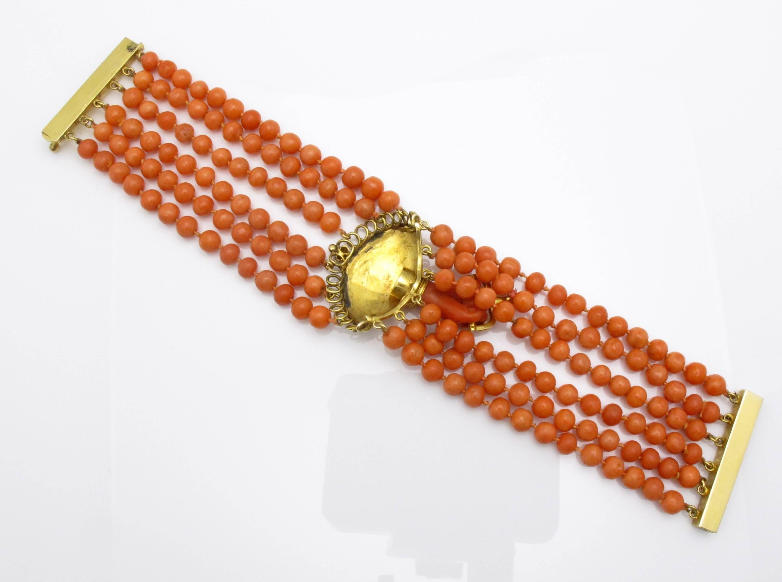 Victorian Coral Gold Bead Bracelet In Excellent Condition For Sale In Santa Fe, NM