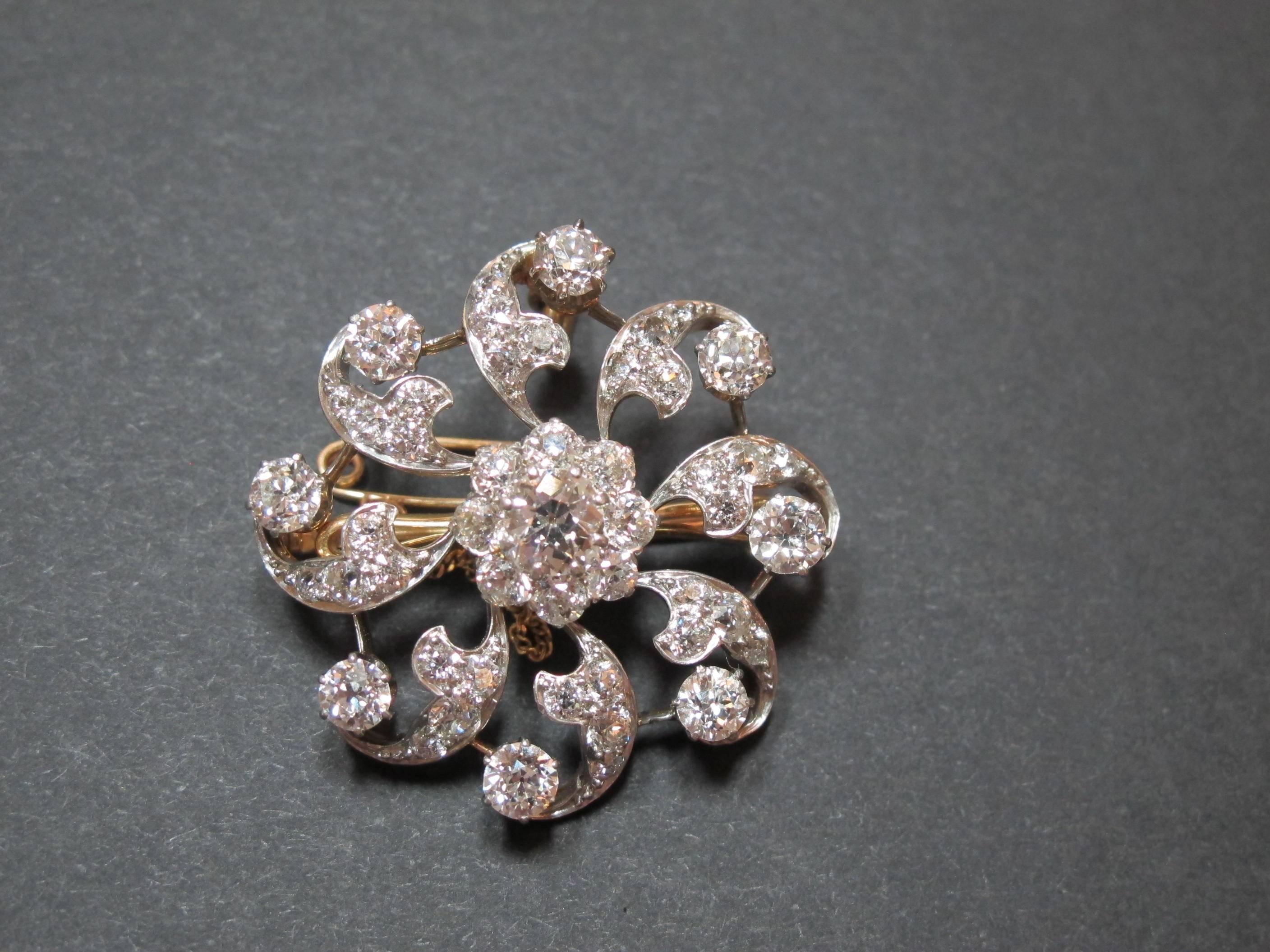 Diamond, Gold and Platinum Flower Pin For Sale 2