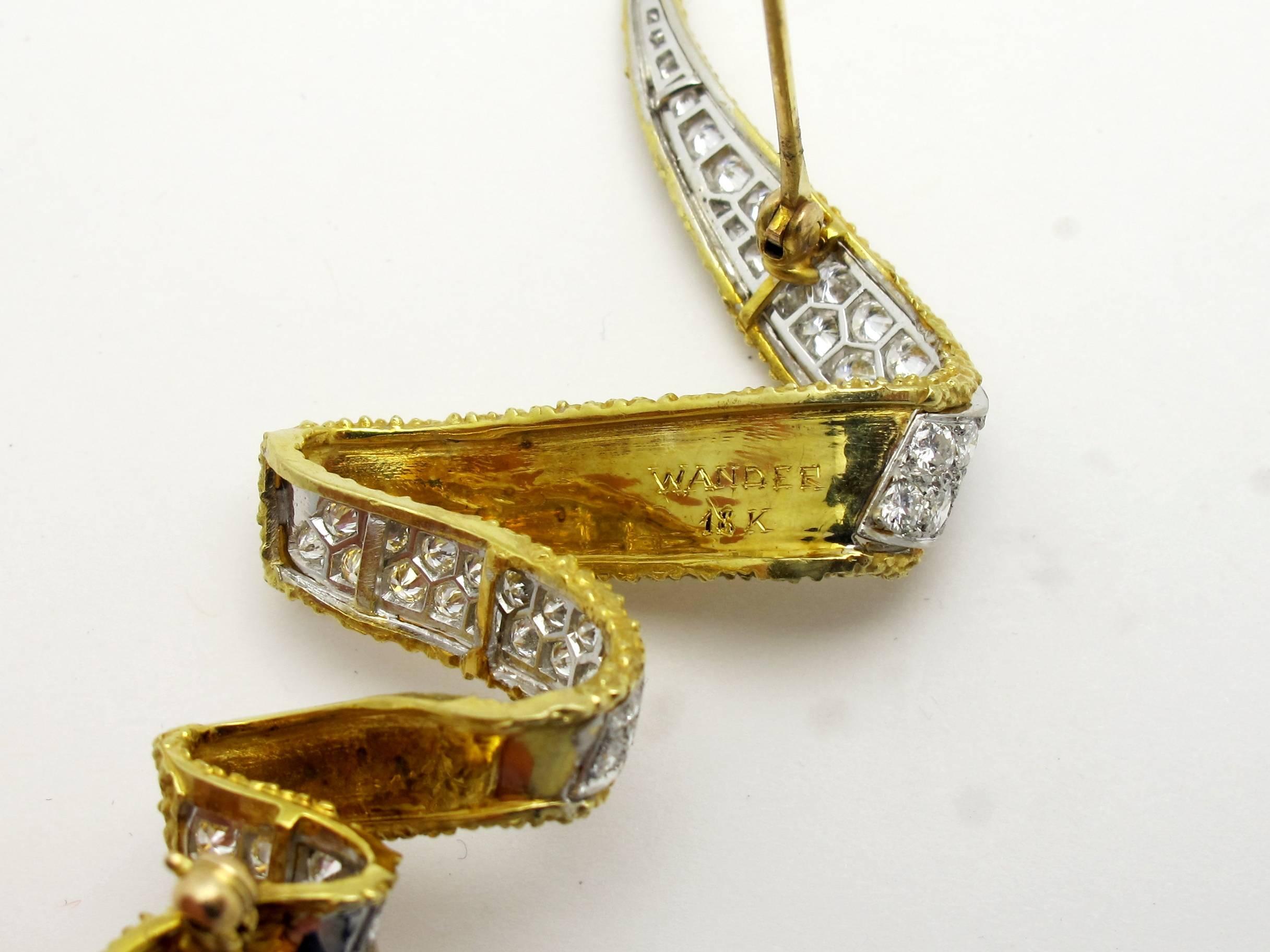 Wander Diamond Gold Ribbon Brooch In Excellent Condition For Sale In Santa Fe, NM