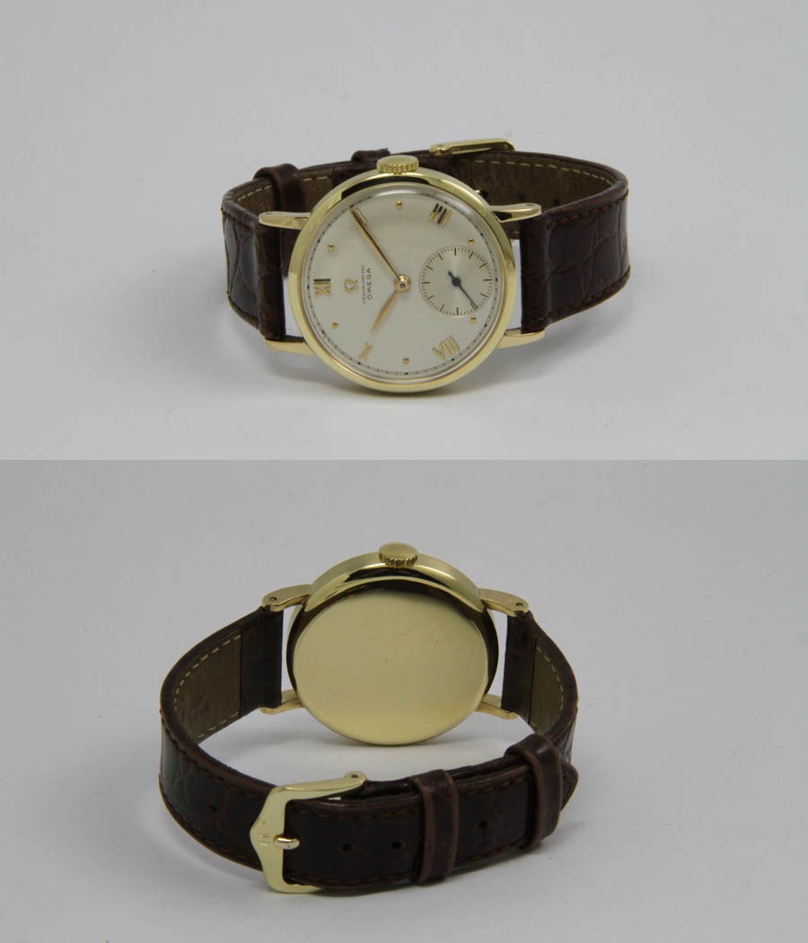 Women's or Men's Omega Yellow Gold Chronometre Wristwatch 1945