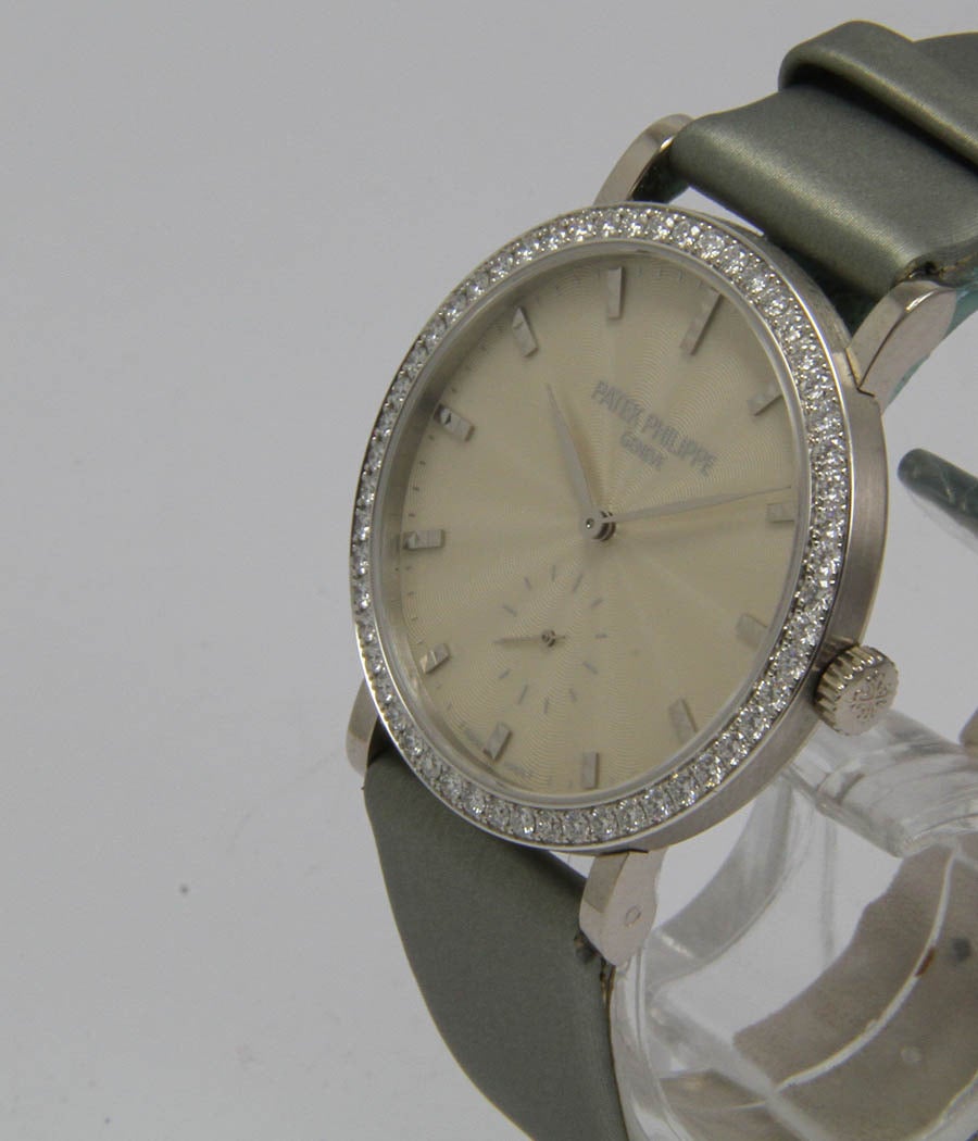 Patek Philippe Lady's White Gold Calatrava Chronometer Wristwatch Ref. 7120G In New Condition In Munich, Bavaria
