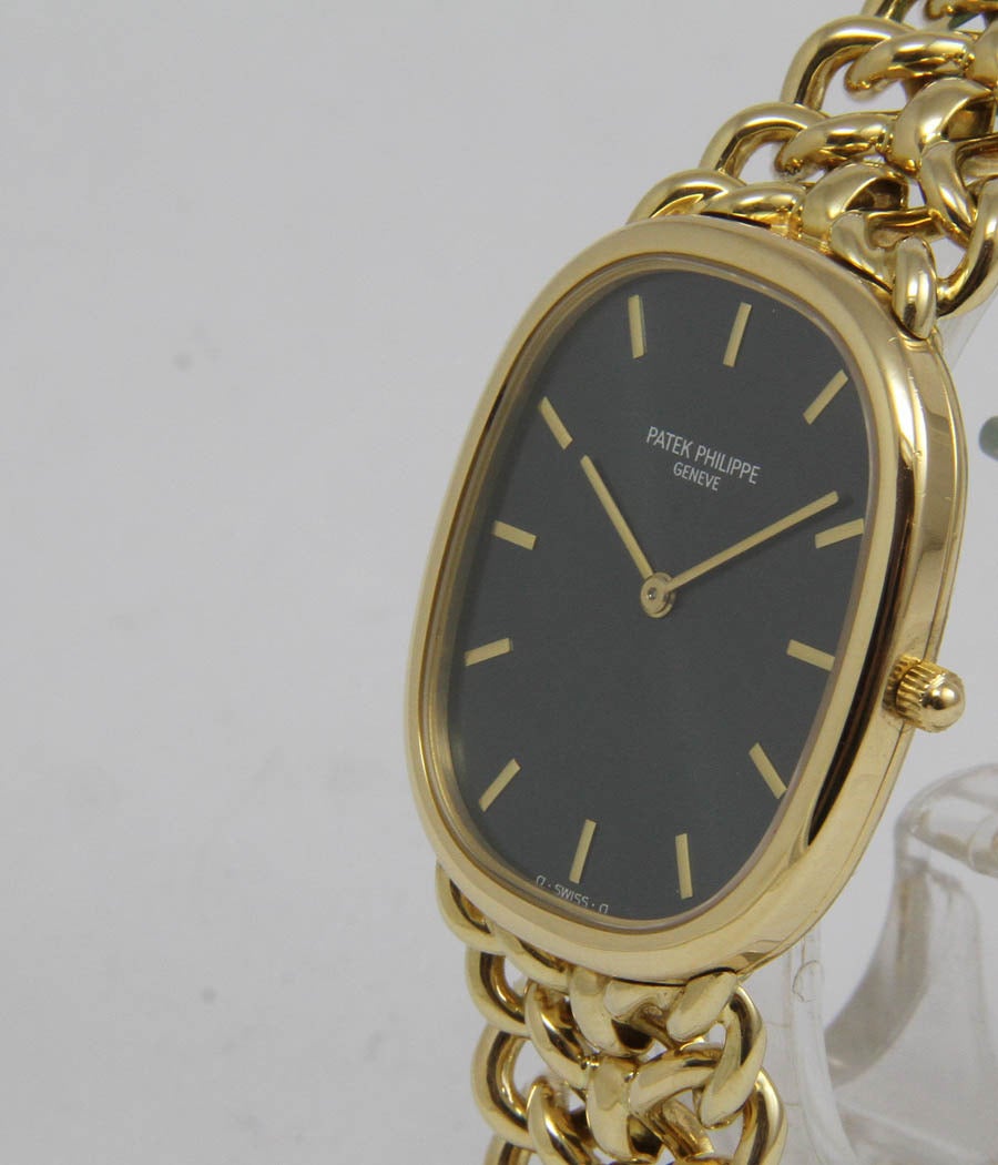 Patek Philippe Yellow Gold Ellipse d´Or Wristwatch In Excellent Condition For Sale In Munich, Bavaria