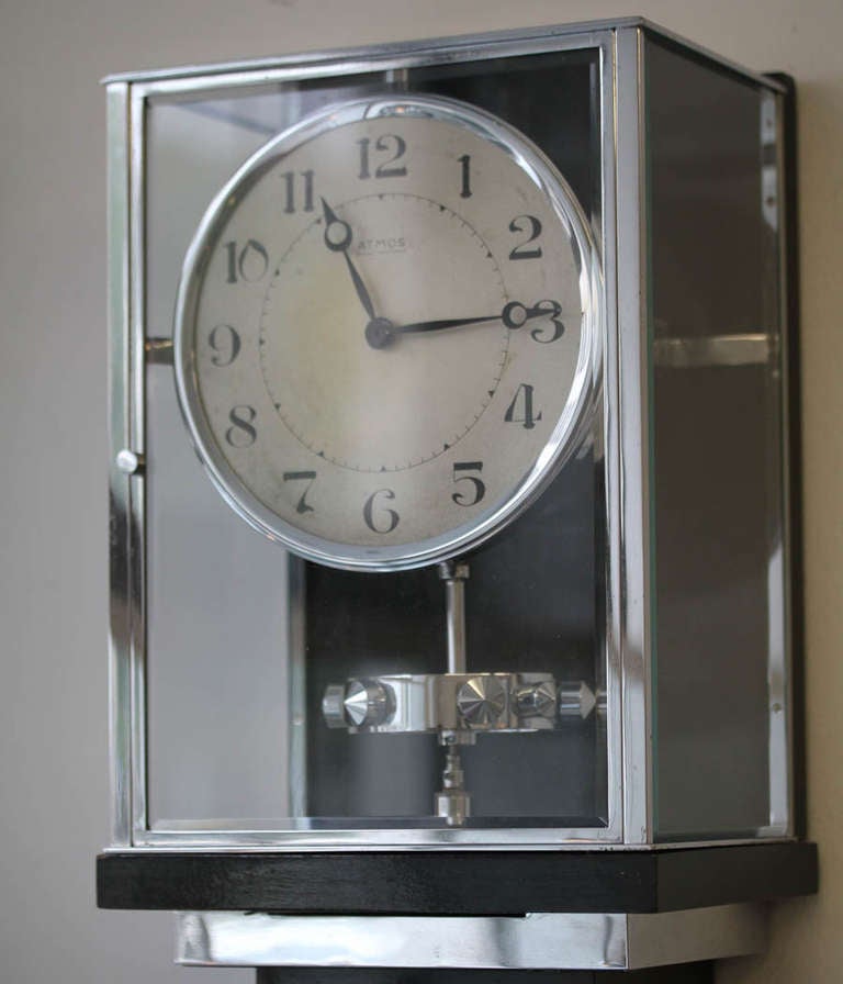 Jaeger-LeCoultre
Atmos
Atmos Pendule Perpetuelle Wall Clock

Case
Glazed nickel

*
The Atmos system was invented by Jean-Léon Reutter in 1928.

circa 1930s