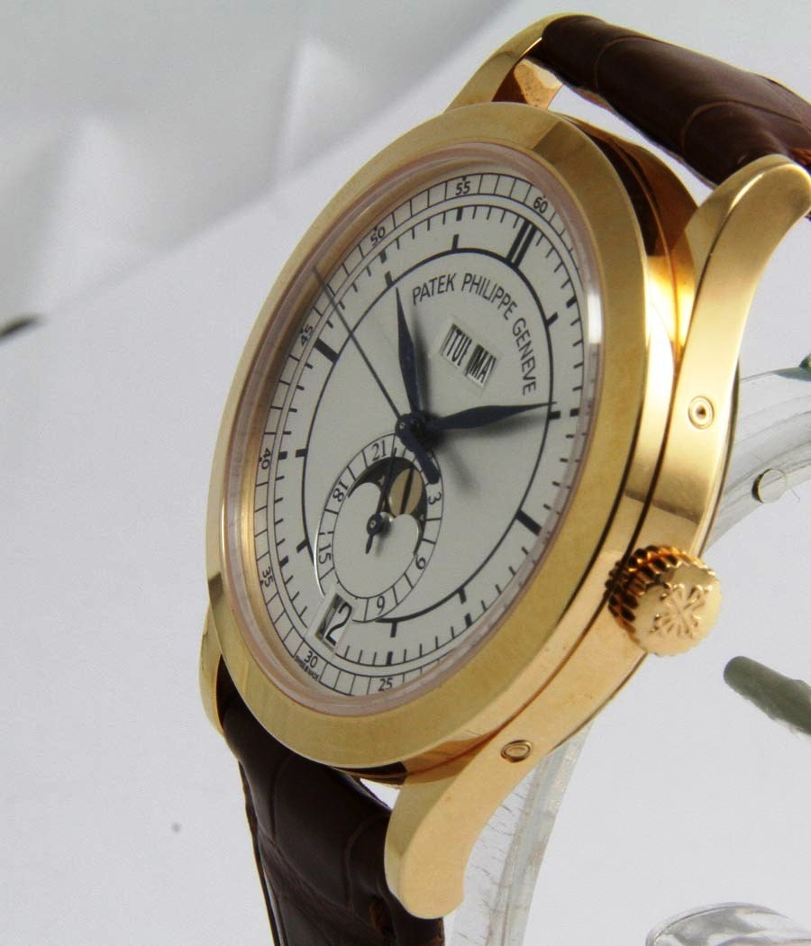 Patek Philippe Rose Gold Calatrava Wristwatch Ref 5396 R In New Condition For Sale In Munich, Bavaria