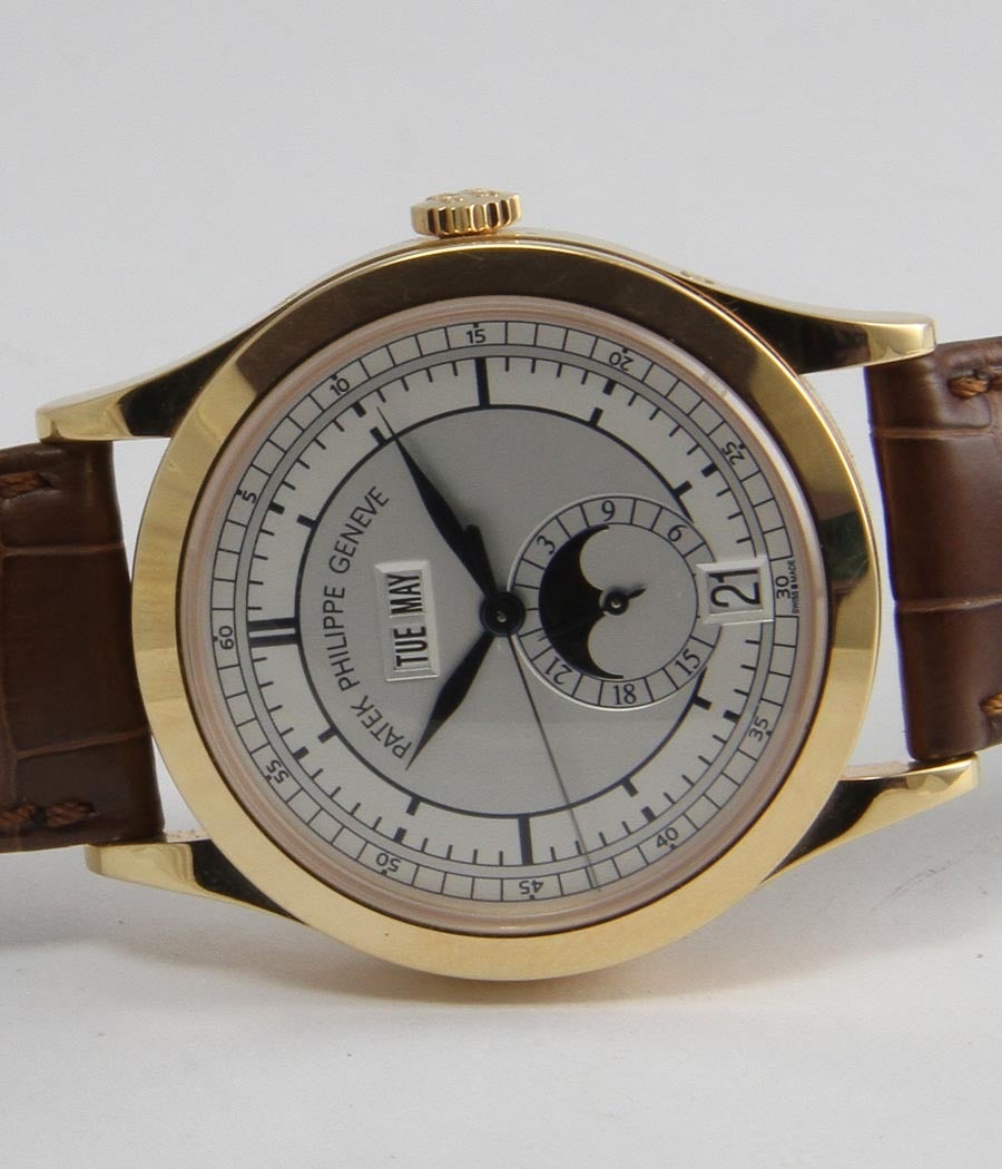 Patek Philippe Rose Gold Calatrava Wristwatch Ref 5396 R For Sale 1