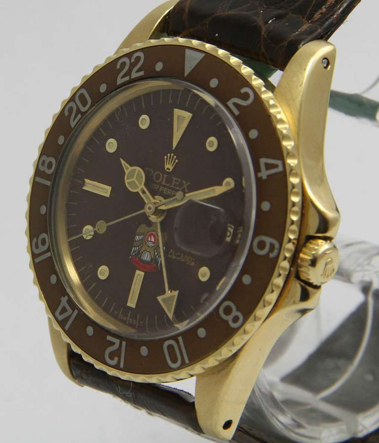 Rolex Yellow Gold GMT-Master Wristwatch Ref 1675 with UAE Dial circa 1972 In Excellent Condition In Munich, Bavaria