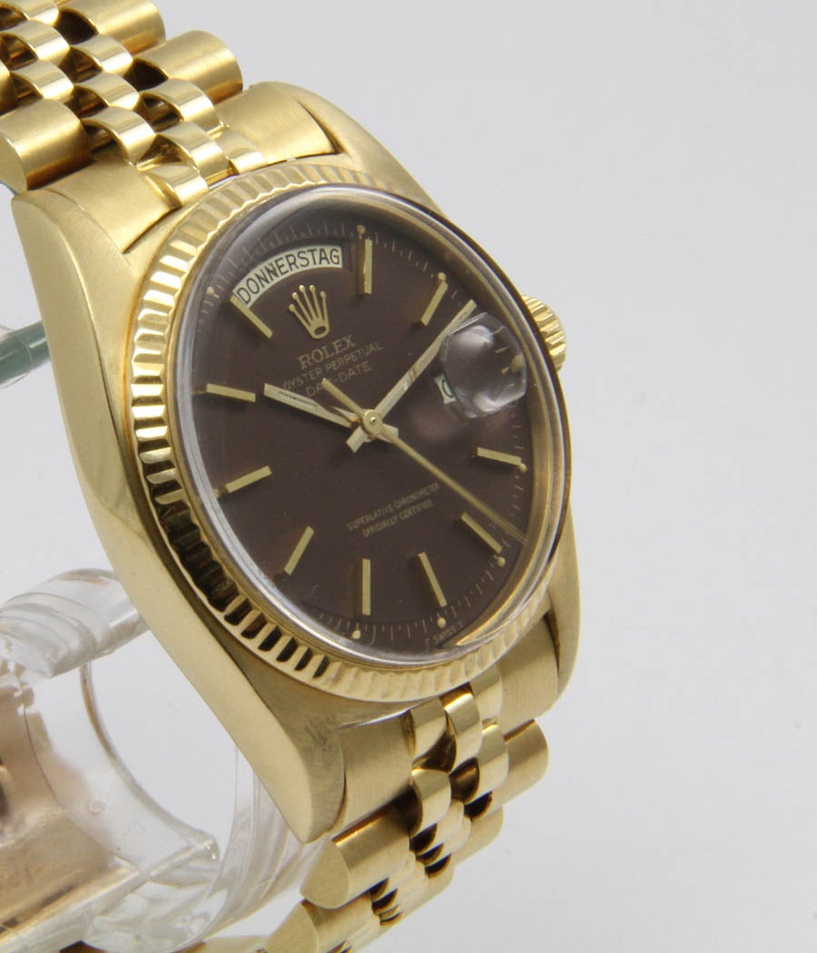 Day Date Ref. 1803
Very nice Day-Date
CASE 
screwed case, yellow-gold, acrylic glass, screw-down crown, no. 3.4 mio, d=36mm

MOVEMENT 
caliber Rolex 1556, automatic, chronometer, day date

DIAL 
original Tritium.dial and hands, Very rare