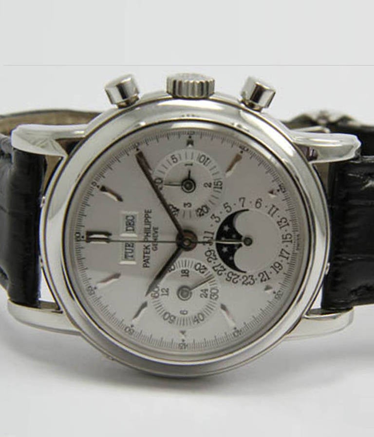 Patek Philippe Platinum Perpetual Calendar Chronograph Wristwatch Ref 3970P In Excellent Condition In Munich, Bavaria