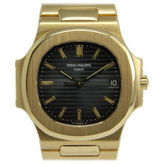 Vintage Patek Philippe Yellow Gold Nautilus Wristwatch Ref 3800 circa 1987