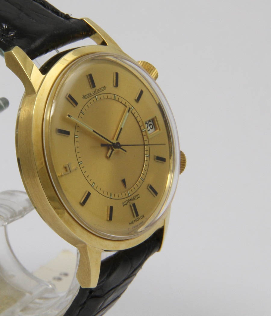 Jaeger-LeCoultre
Memovox
Ref. 875.21

Case
18k yellow gold, screw back, acrylic glass, 37mm

Movement
Caliber 916, automatic, alarm, date

Dial
Original gilt dial and hands

Excellent condition
circa 1970s