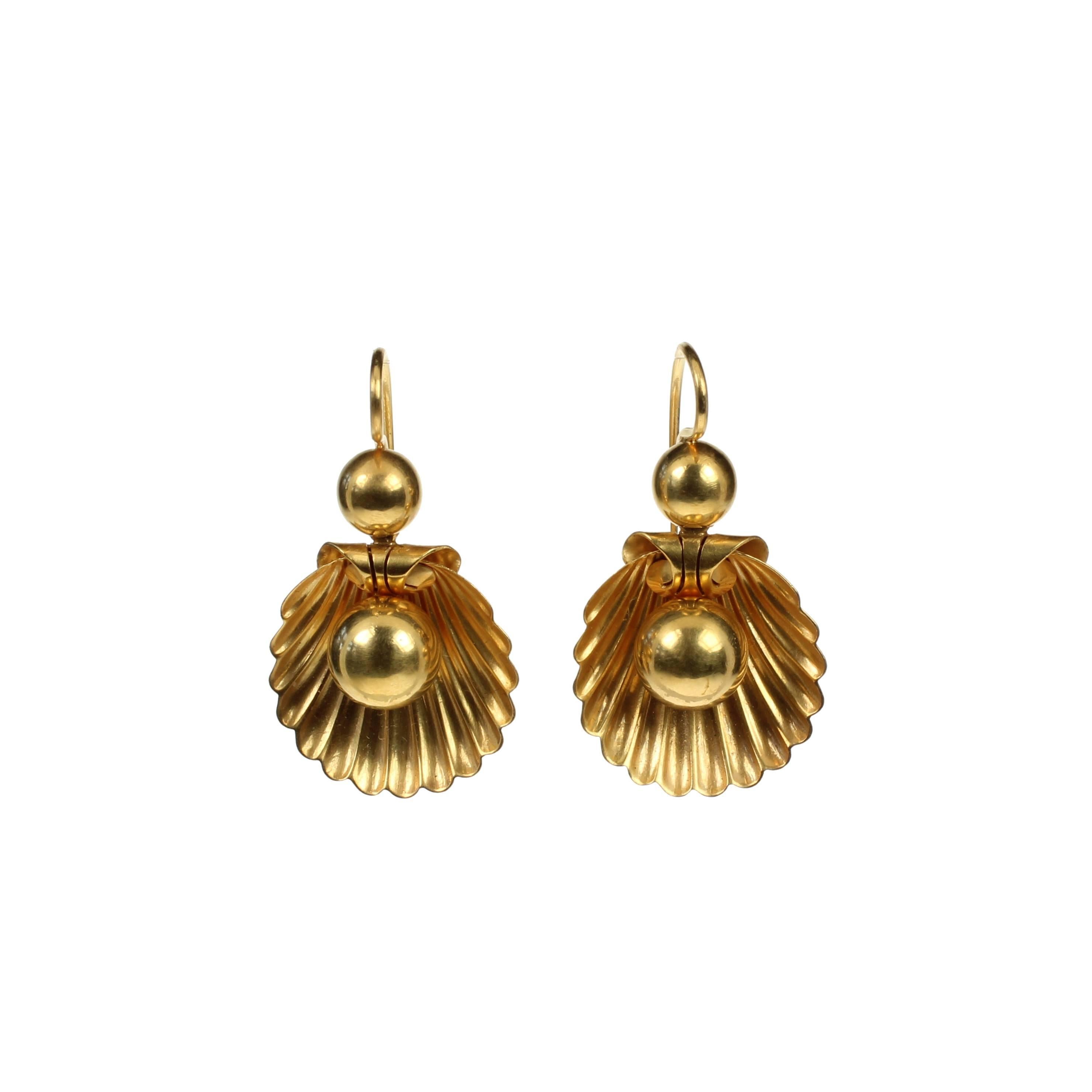 15ct Gold Victorian Shell Earrings For Sale