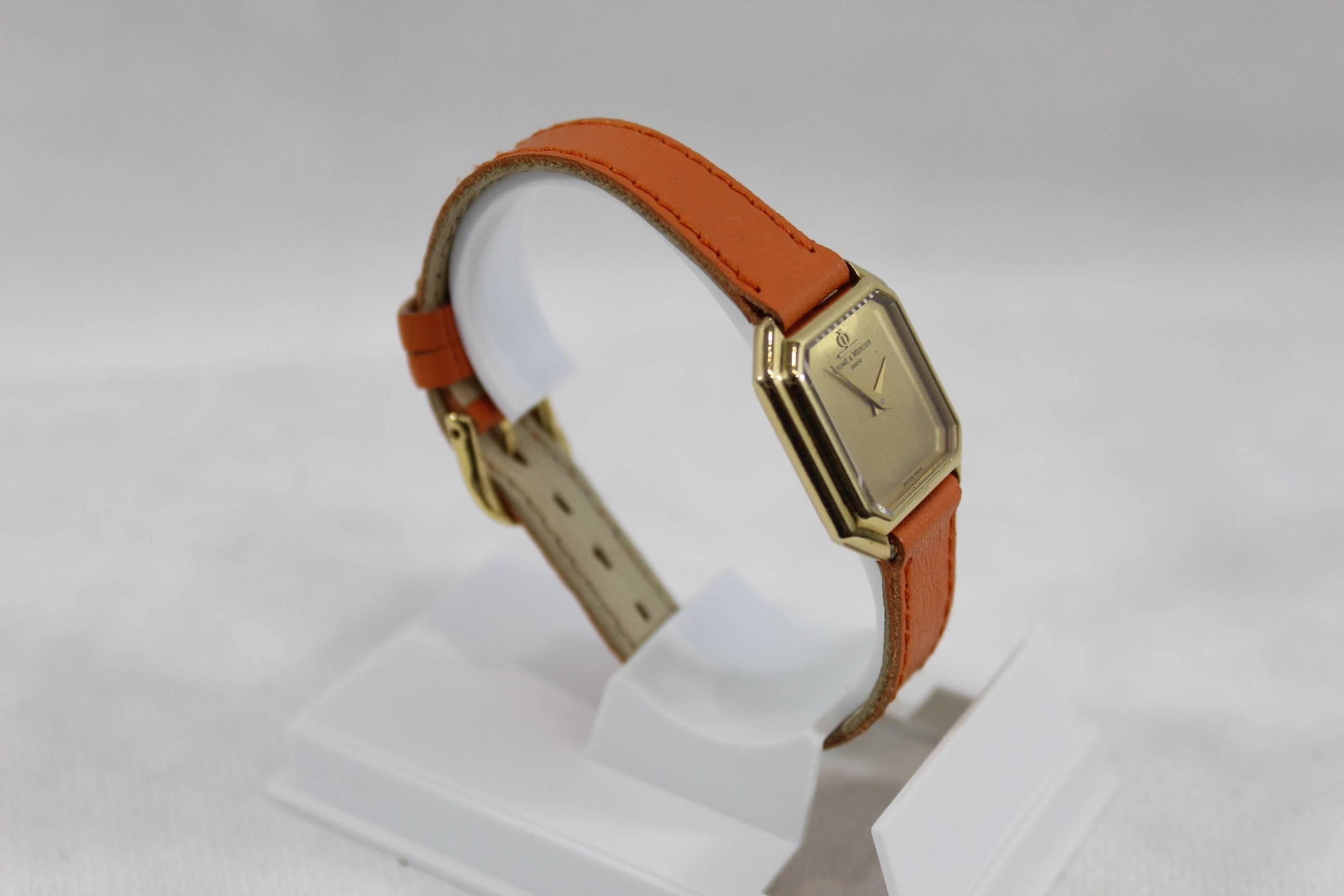 Baume & Mercier Ladies Yellow Gold Mechanical Wristwatch In Fair Condition For Sale In Paris, FR