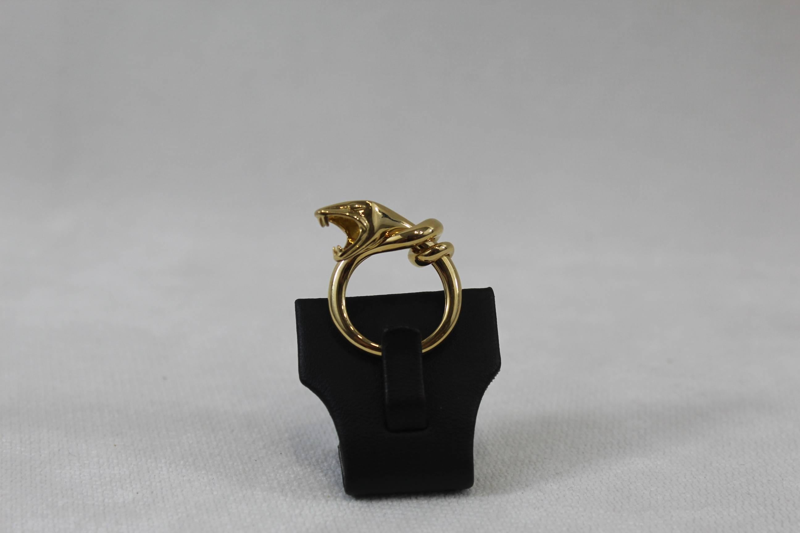 Awesome and like now Boucheron trouble snake ring.
Weight: 10 grammes
Size 52
Like new
Sold with pouch and paper bag
