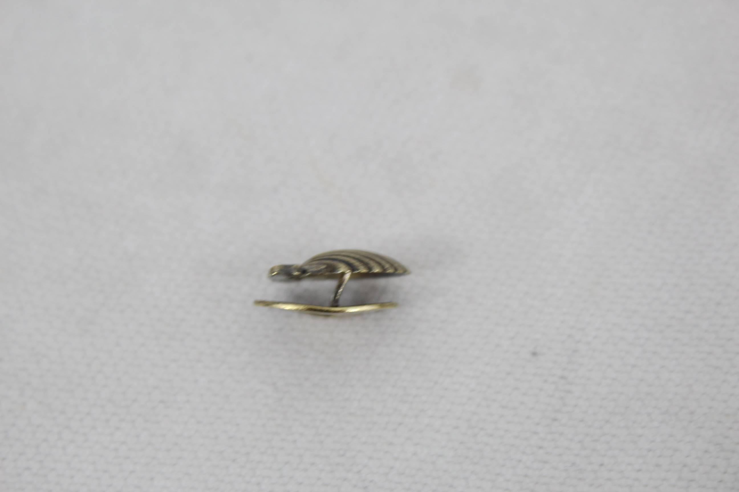 Cartier 10 Years Anniversary Silver Button Pin / Clip In Good Condition For Sale In Paris, FR