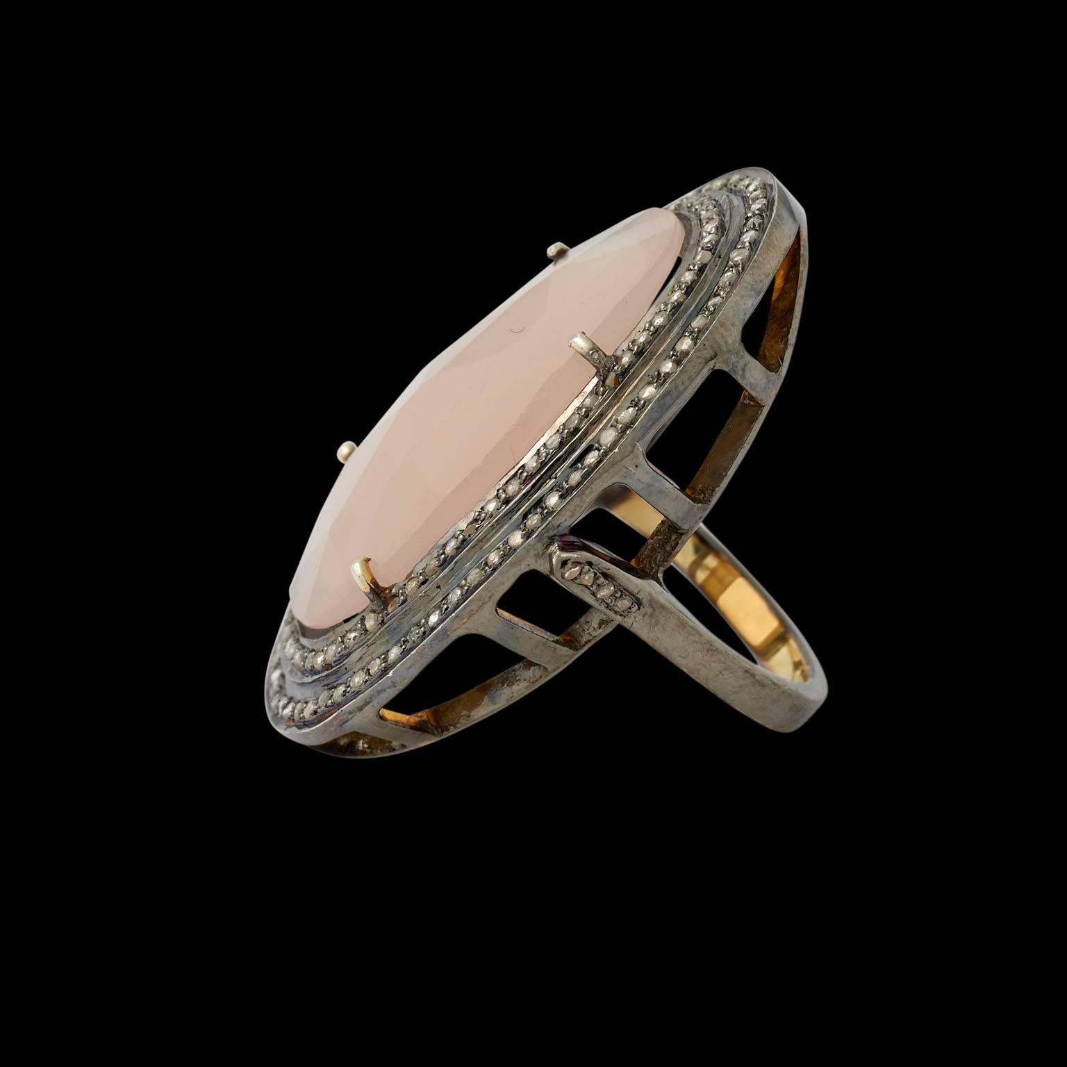 Indian Ring in Silver and Gold Plated with Pink Corundum Sapphire and Diamonds In New Condition For Sale In London, GB